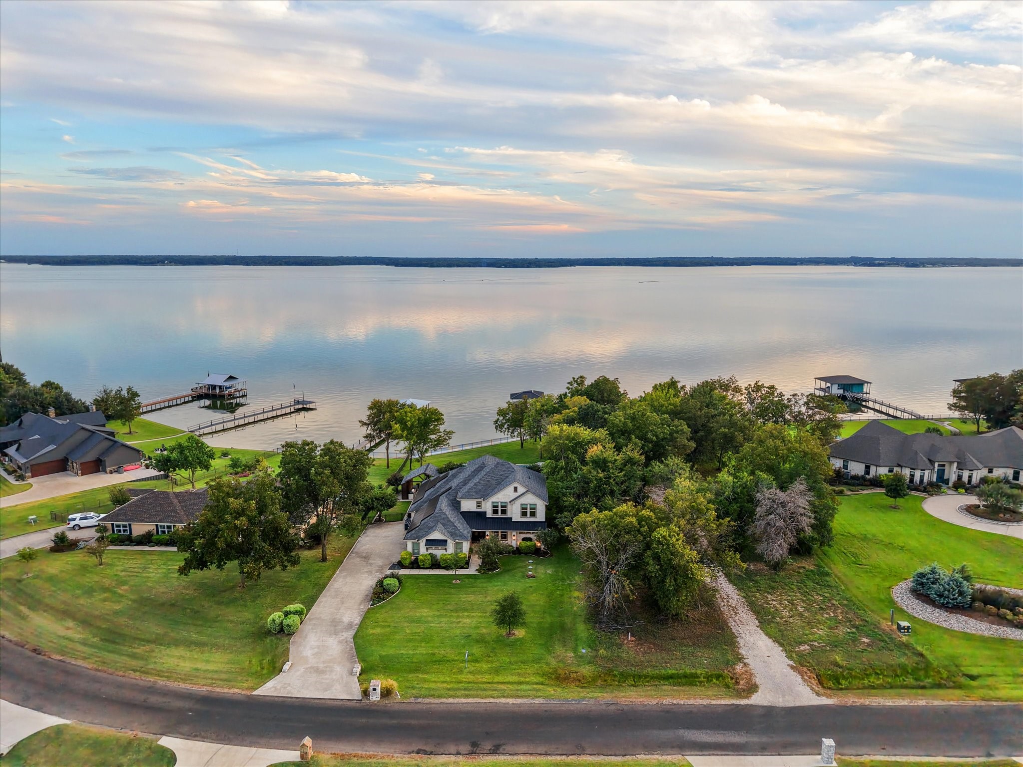 1140 The Shores Drive Corsicana TX 75109