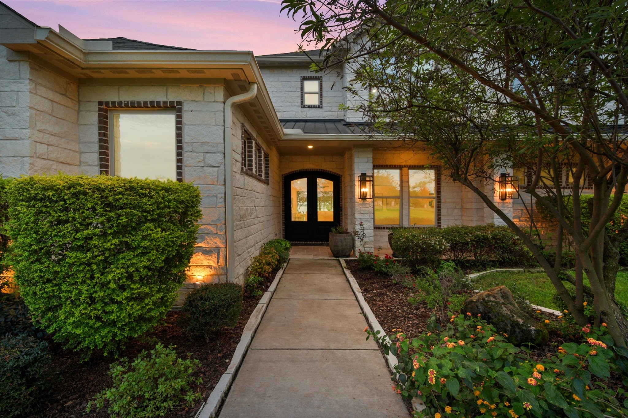 1140 The Shores Drive Corsicana TX 75109