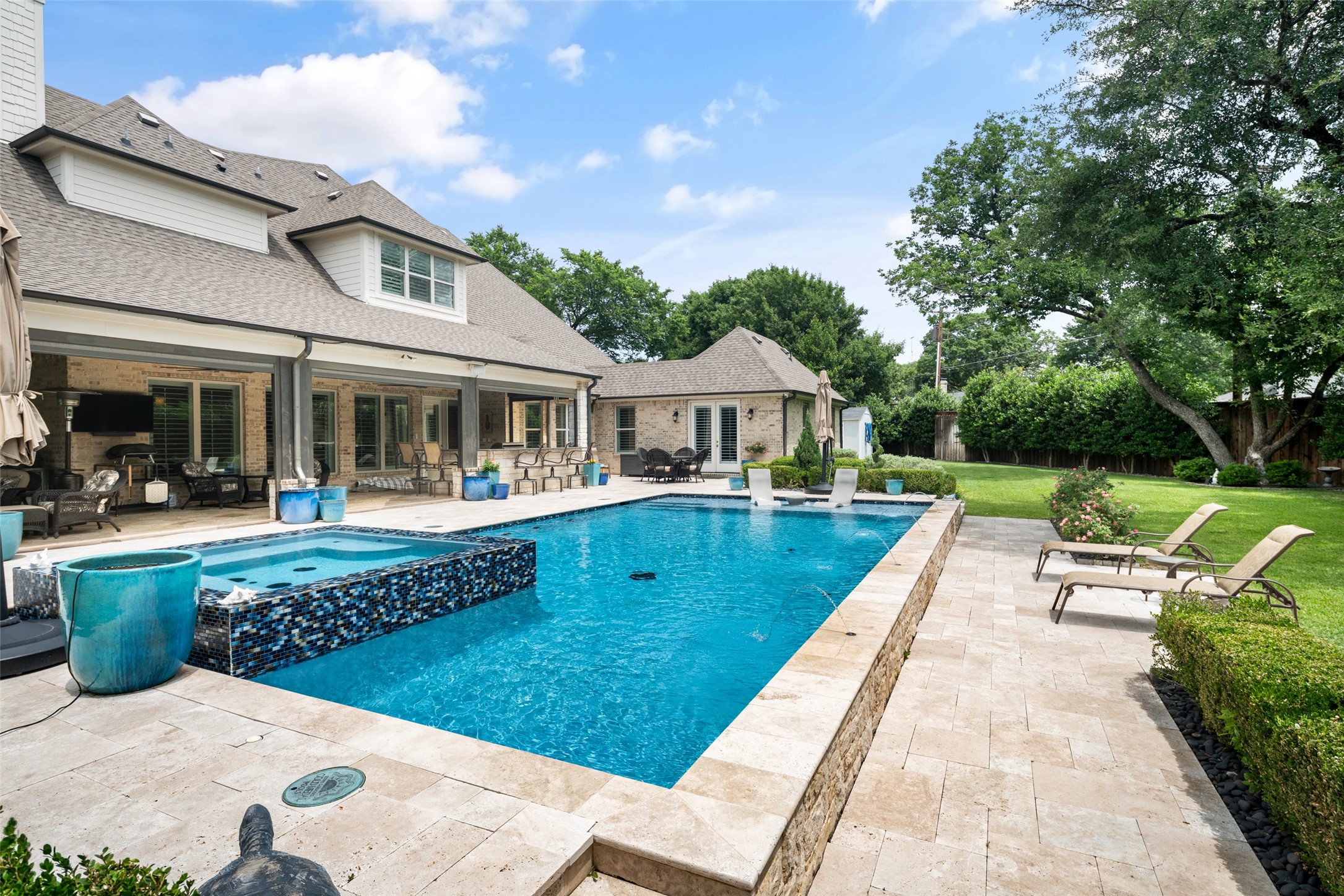 4674 College Park Drive Dallas TX 75229