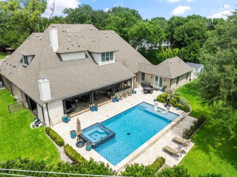 4674 College Park Drive Dallas TX 75229