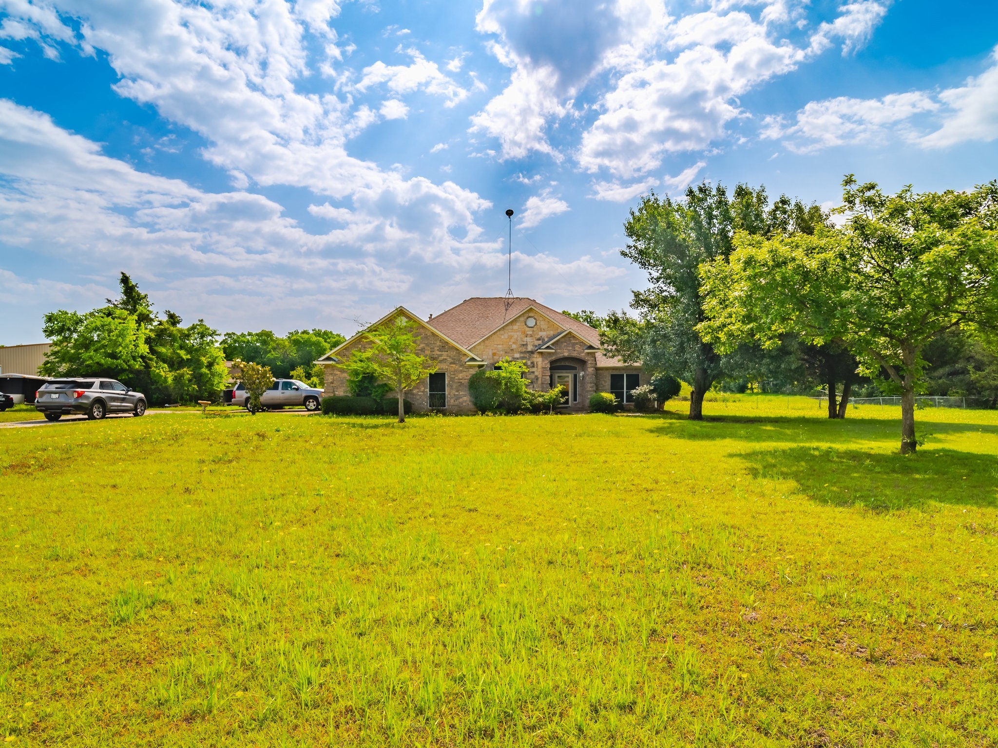650 County Road 4444 Trenton TX 75490