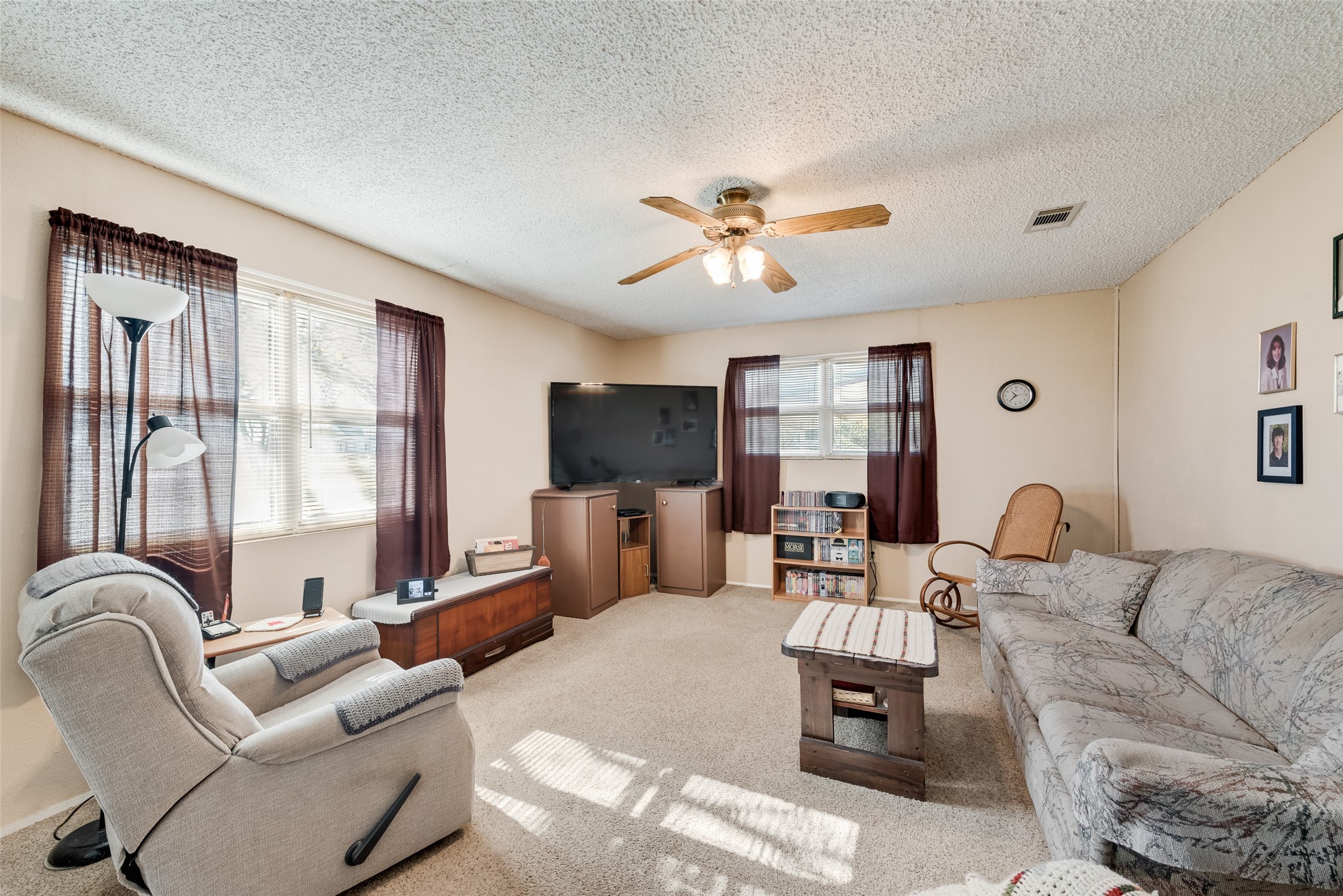 646 Liska Road Ennis TX 75119