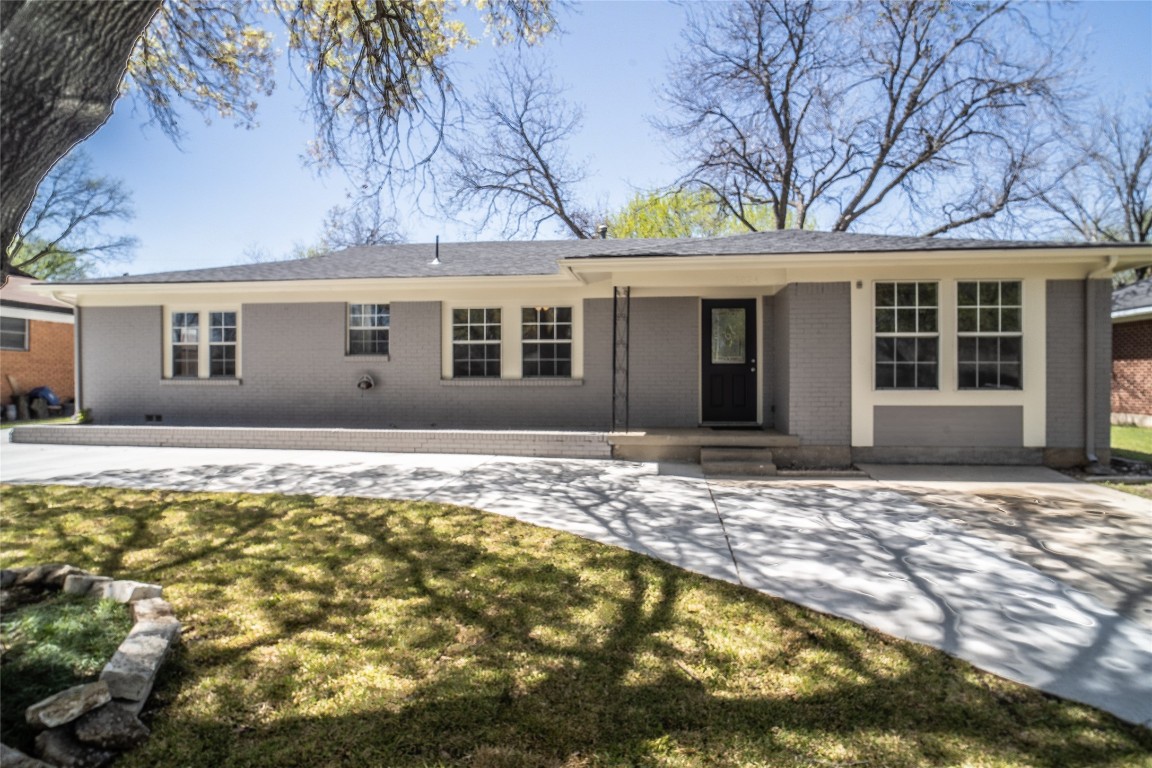 1024 Park Center Street Benbrook TX 76126
