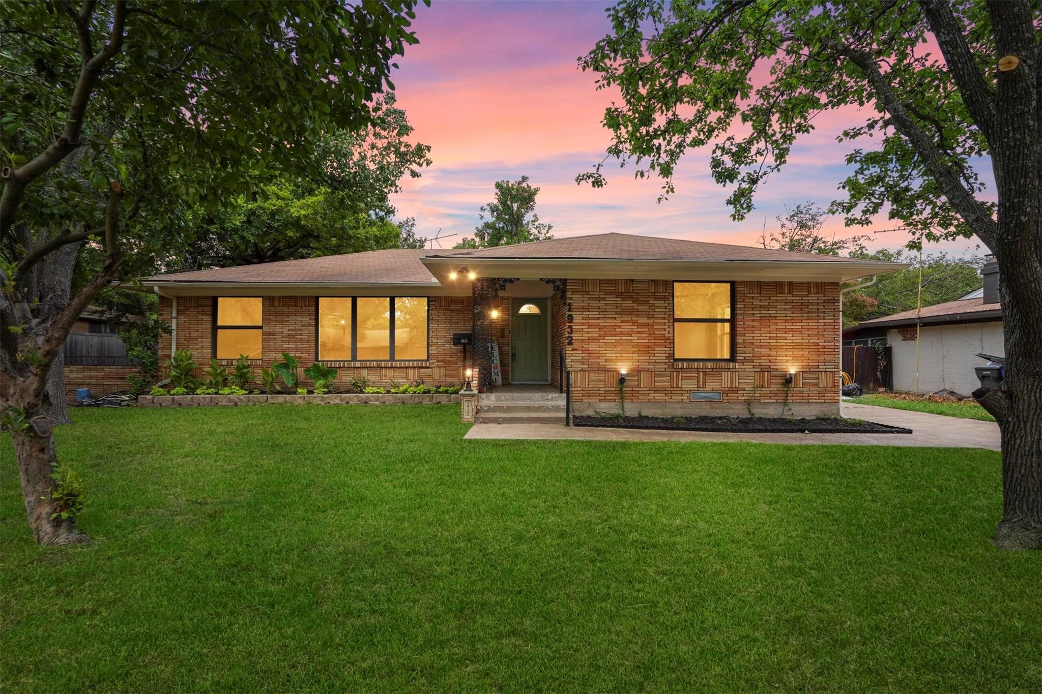 1932 Morningside Drive Garland TX 75042