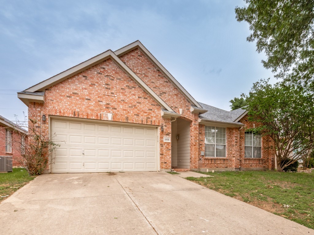 2806 Cheshire Way Grand Prairie TX 75052