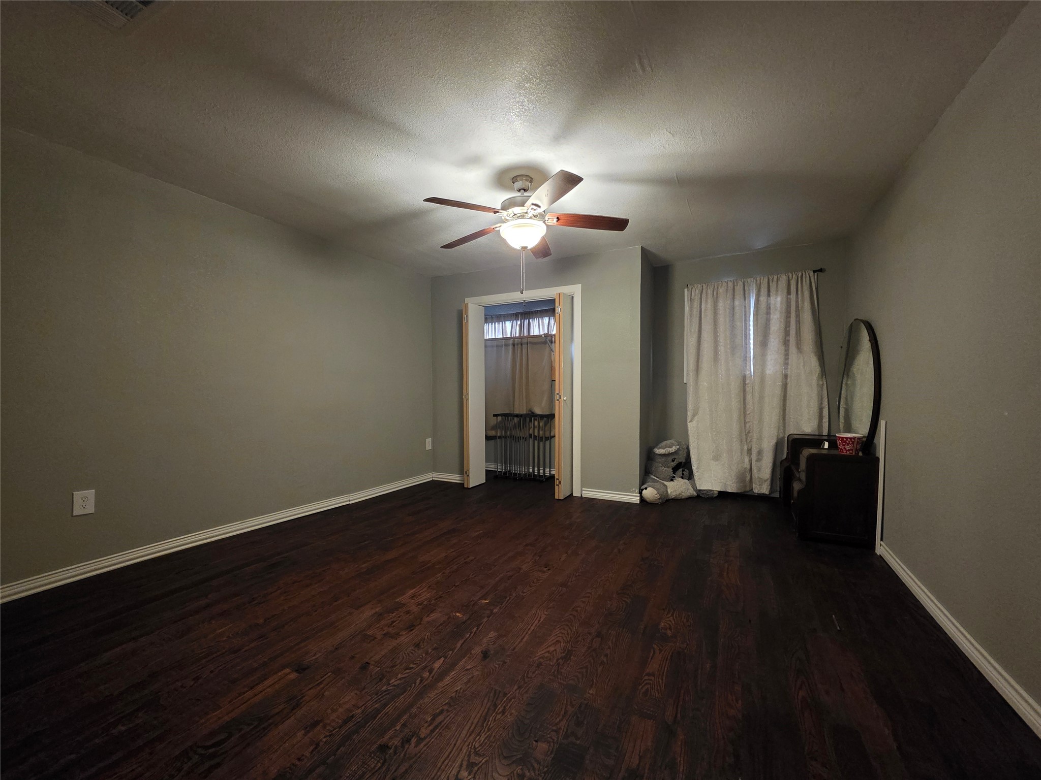409 E Houston Street Mexia TX 76667