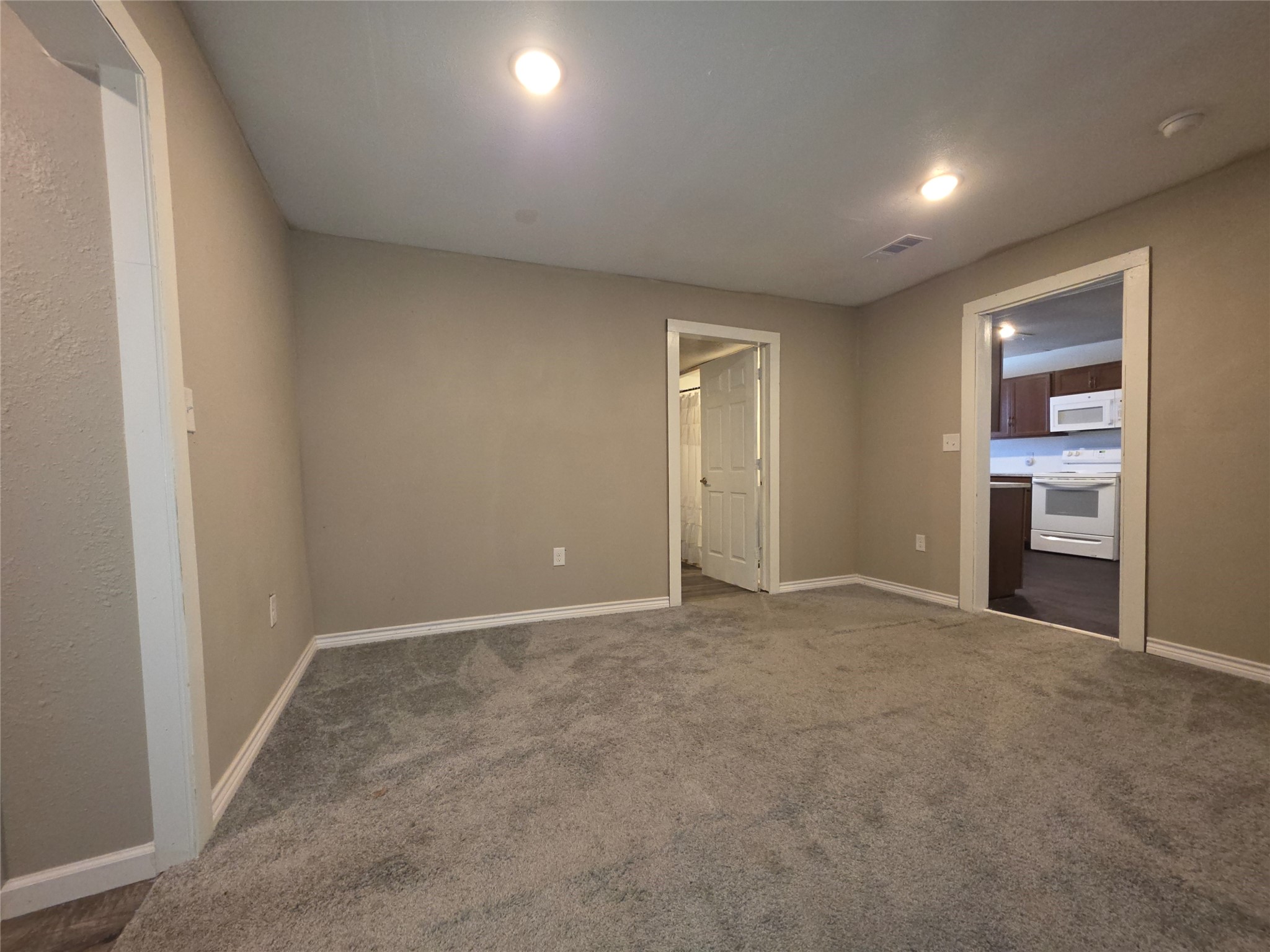 409 E Houston Street Mexia TX 76667