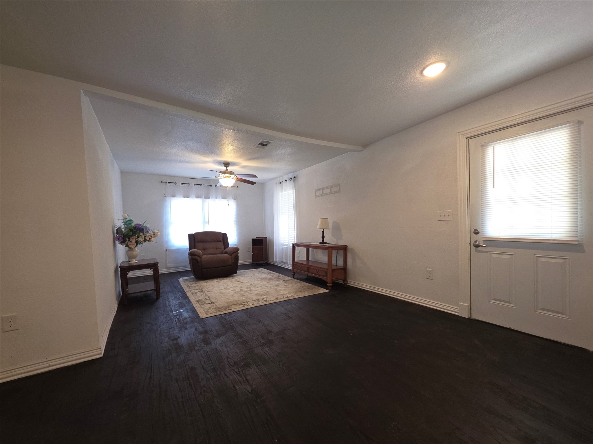 409 E Houston Street Mexia TX 76667
