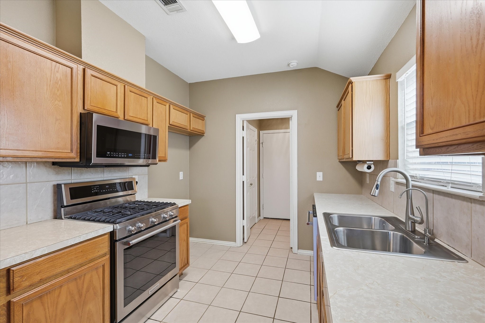 115 Loda Court Grand Prairie TX 75050