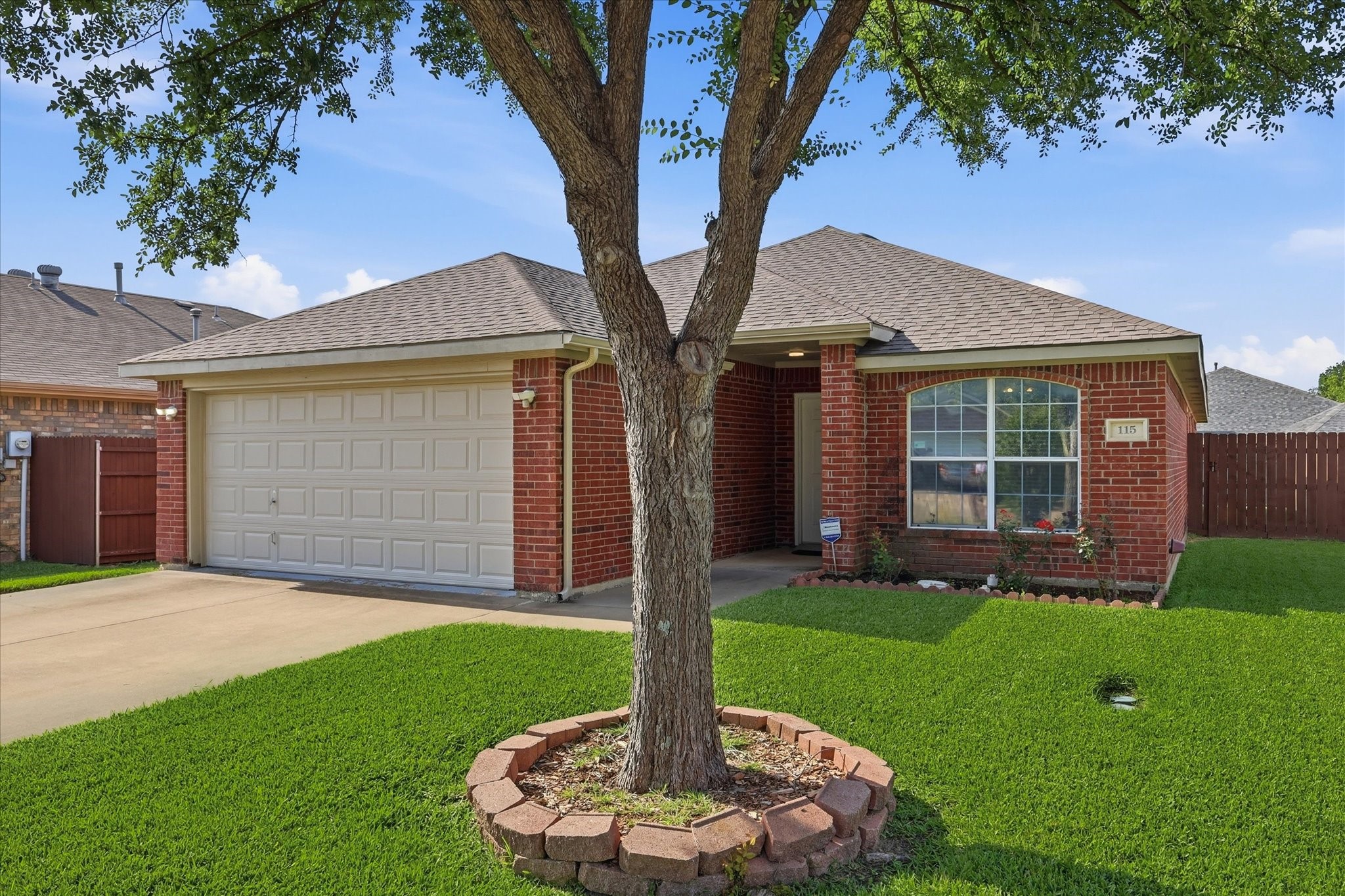 115 Loda Court Grand Prairie TX 75050