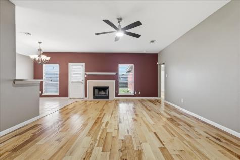 115 Loda Court Grand Prairie TX 75050