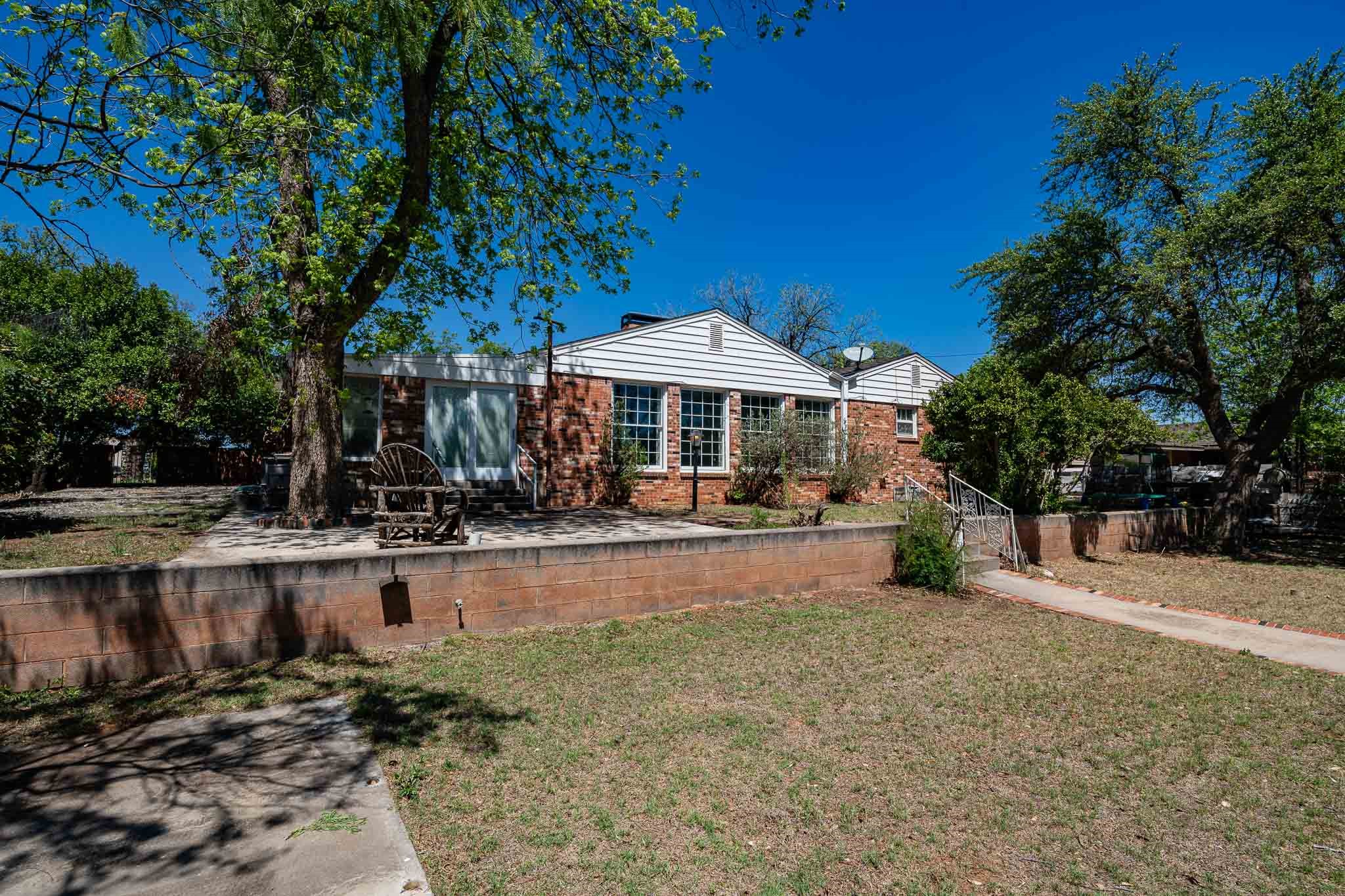 1902 Country Club Drive Sweetwater TX 79556