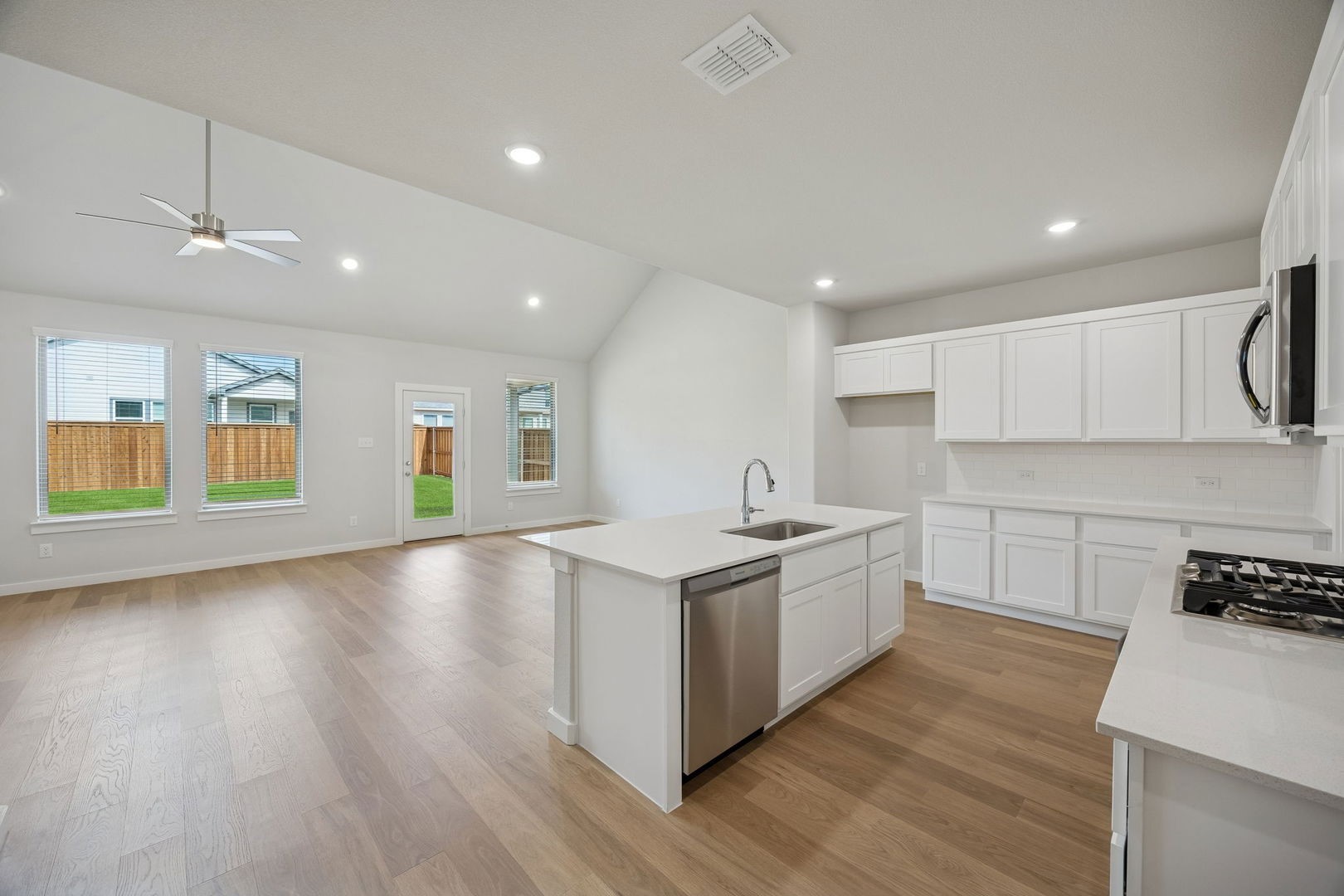 2112 Rowan Drive Gunter TX 75058