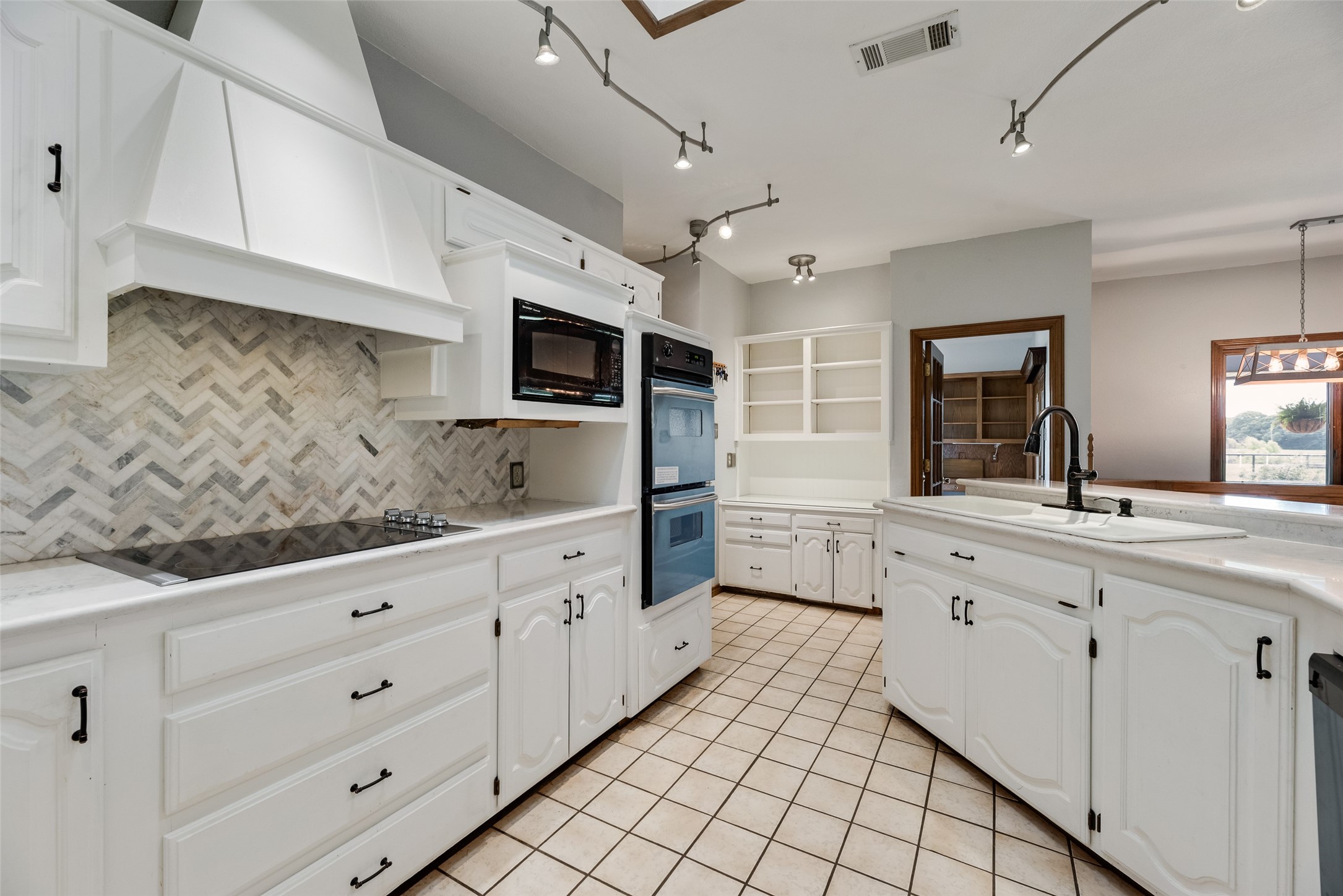 1040 County Road 3505 Quinlan TX 75474