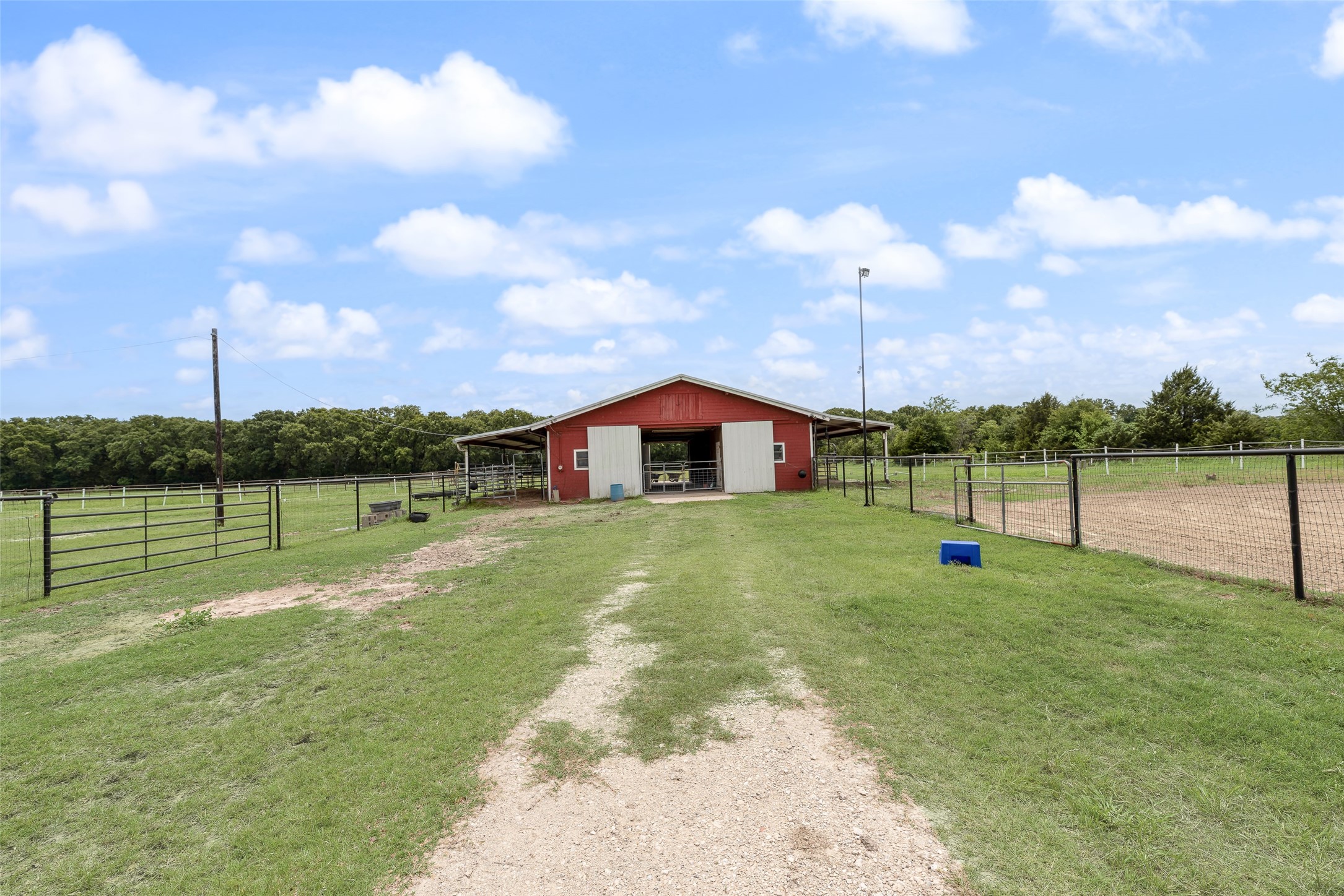 1040 County Road 3505 Quinlan TX 75474