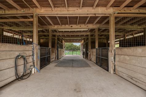 1040 County Road 3505 Quinlan TX 75474