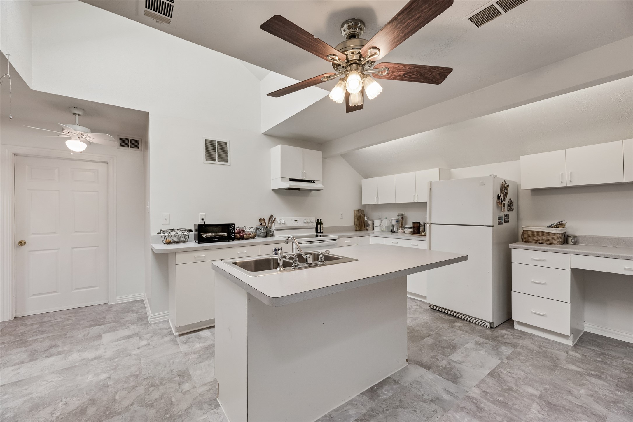 1040 County Road 3505 Quinlan TX 75474