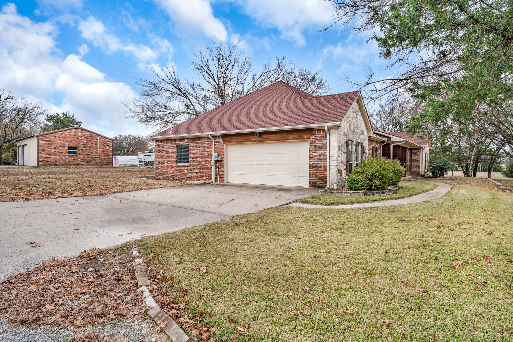 10471 Holly Creek Road Terrell TX 75160