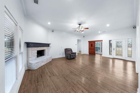 10471 Holly Creek Road Terrell TX 75160