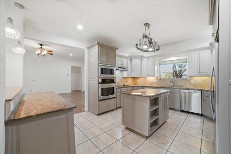 10471 Holly Creek Road Terrell TX 75160