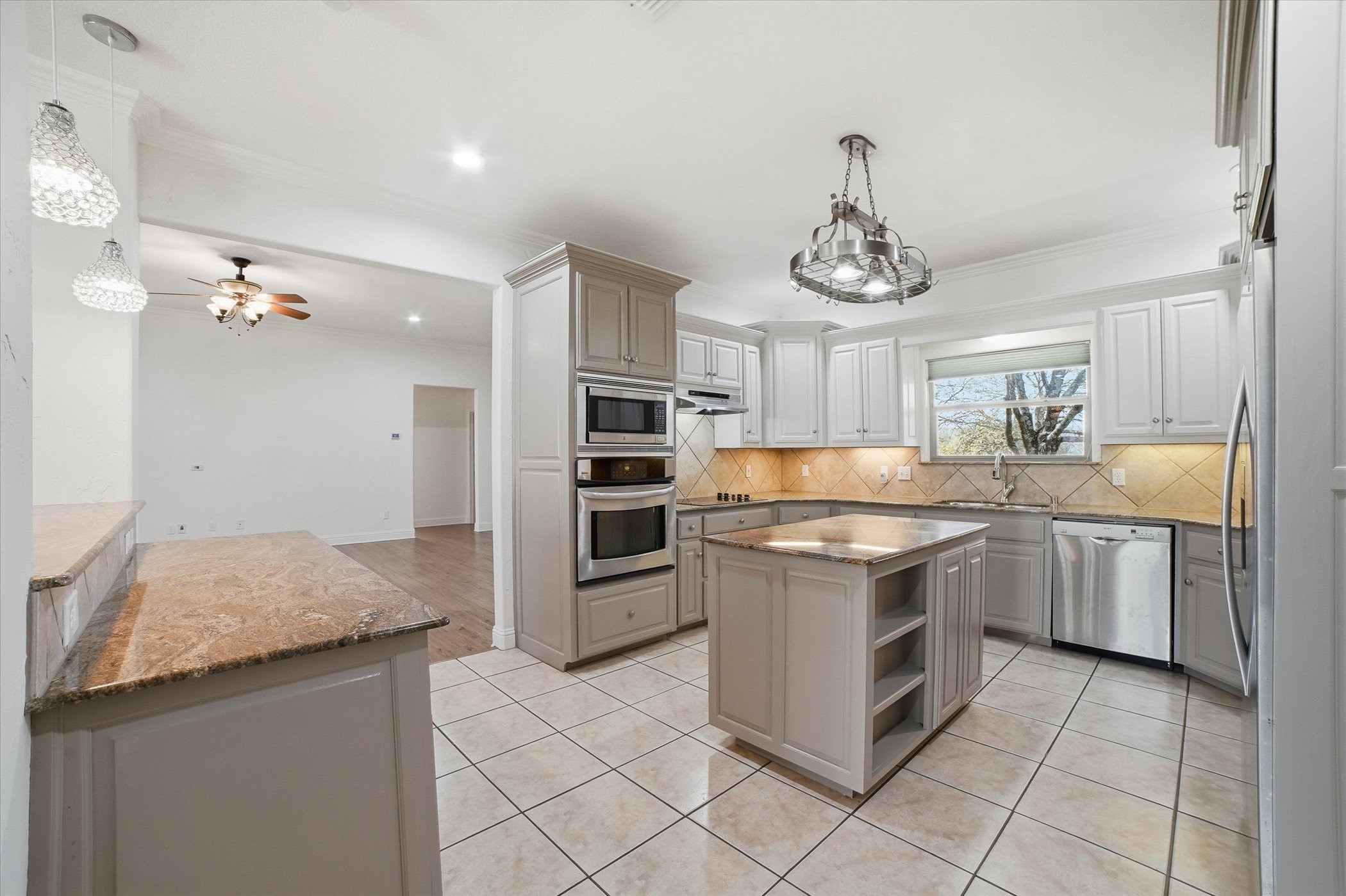 10471 Holly Creek Road Terrell TX 75160
