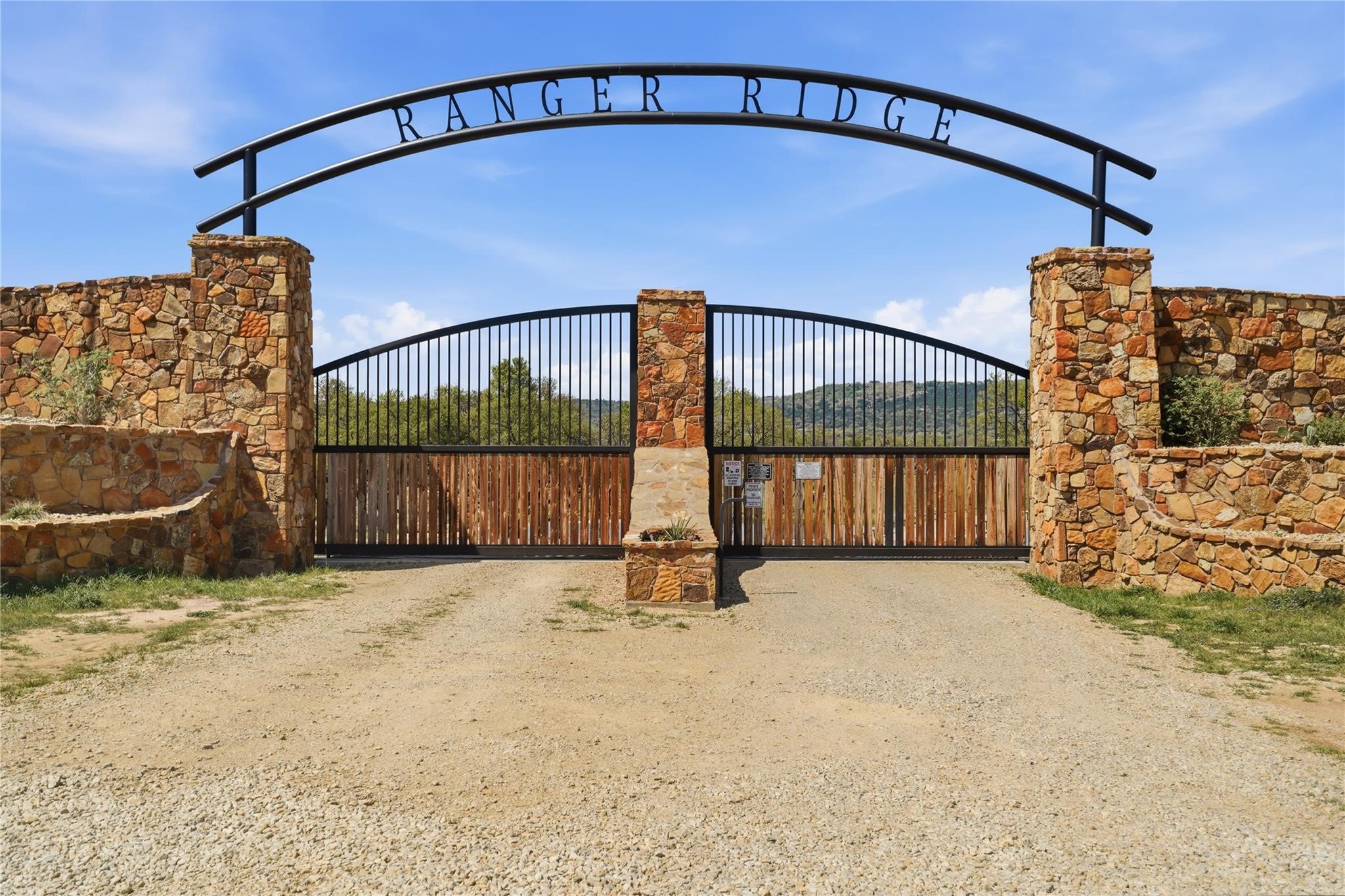 220 Cavalier Court Strawn TX 76475