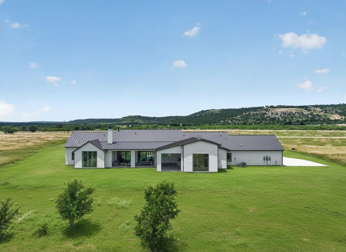 220 Cavalier Court Strawn TX 76475