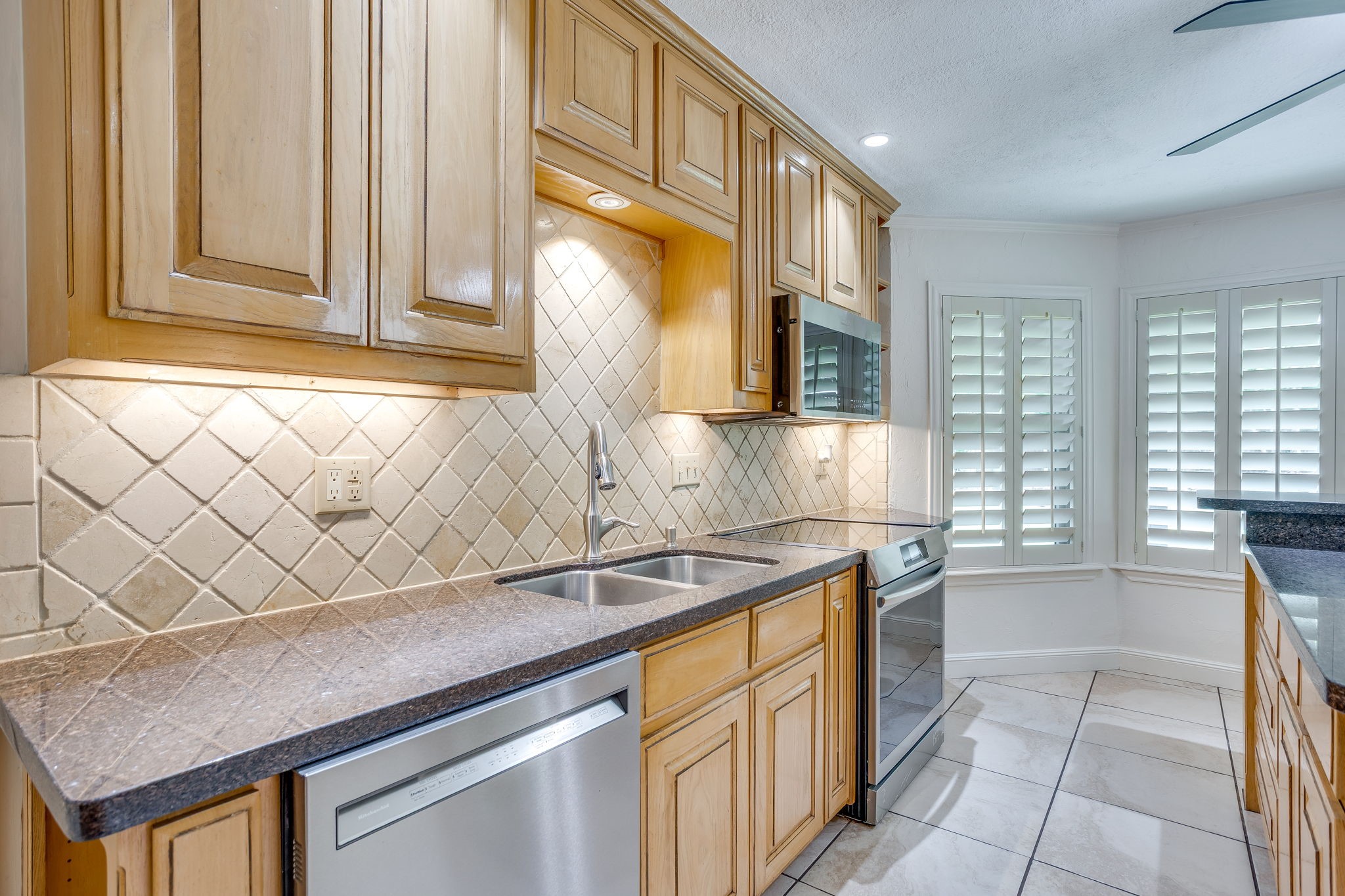 104 Wildwood Court Azle TX 76020