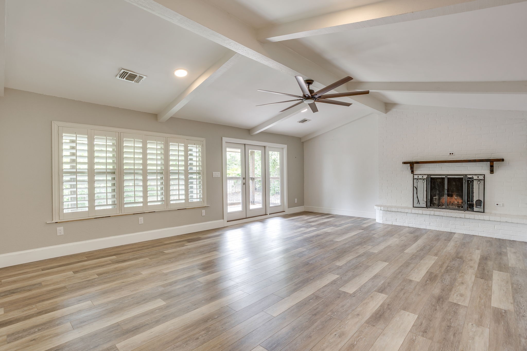 104 Wildwood Court Azle TX 76020