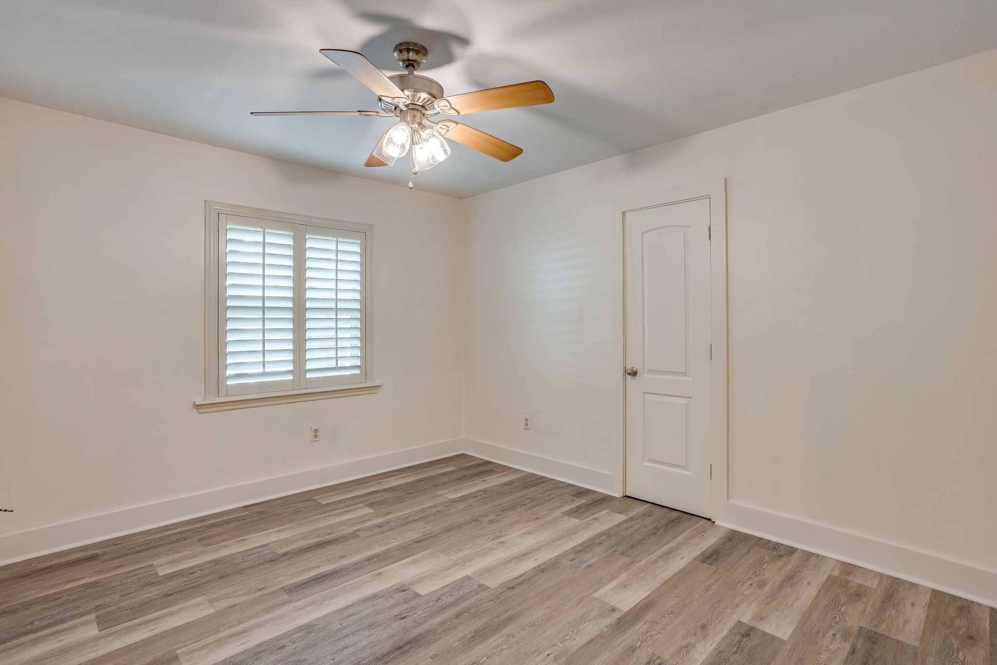 104 Wildwood Court Azle TX 76020