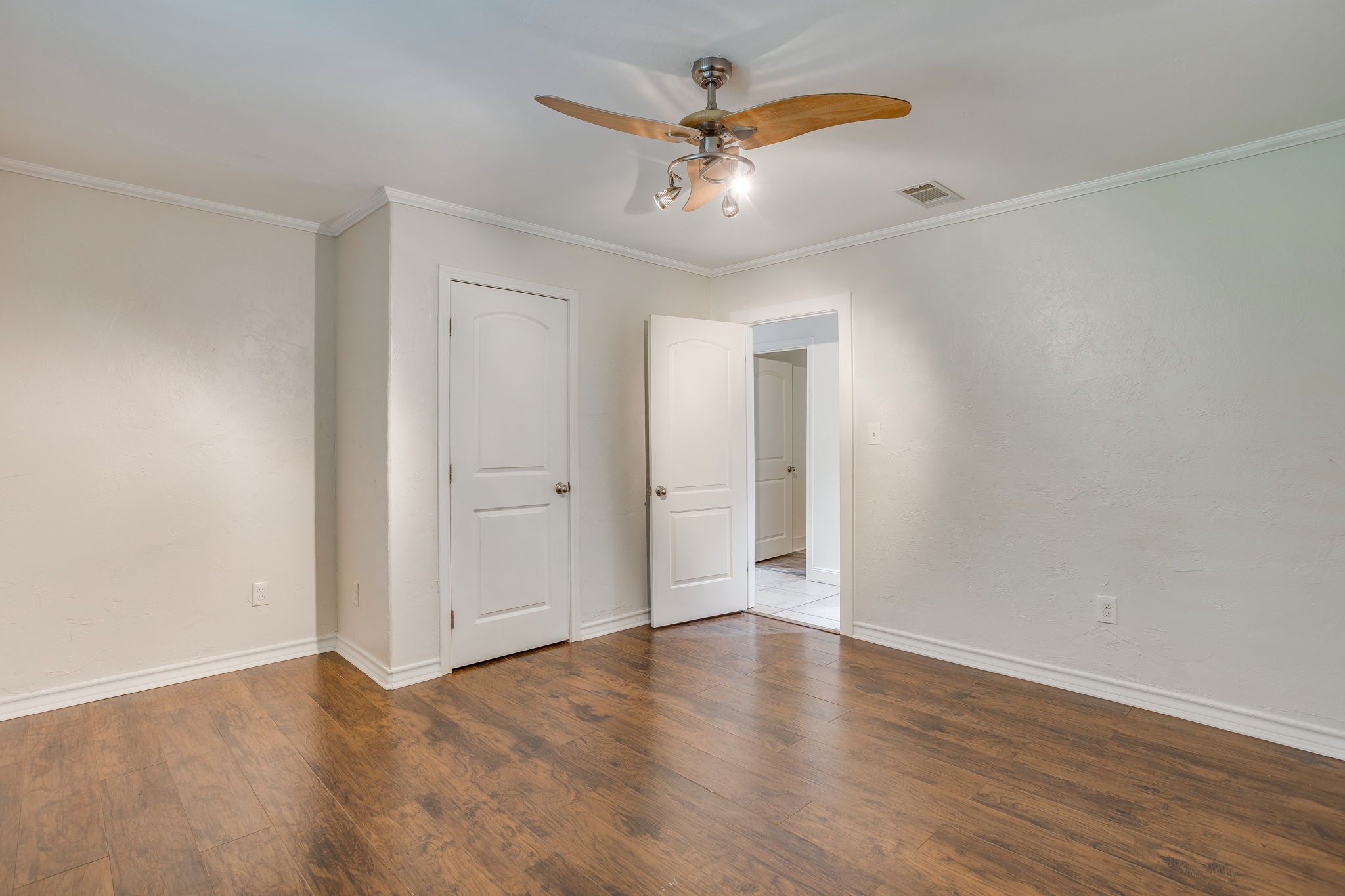 104 Wildwood Court Azle TX 76020