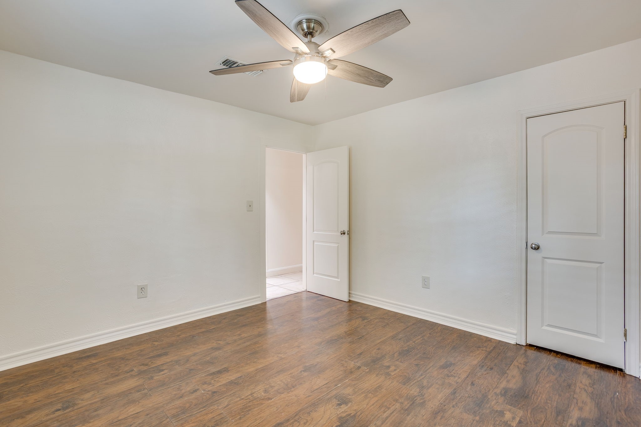 104 Wildwood Court Azle TX 76020