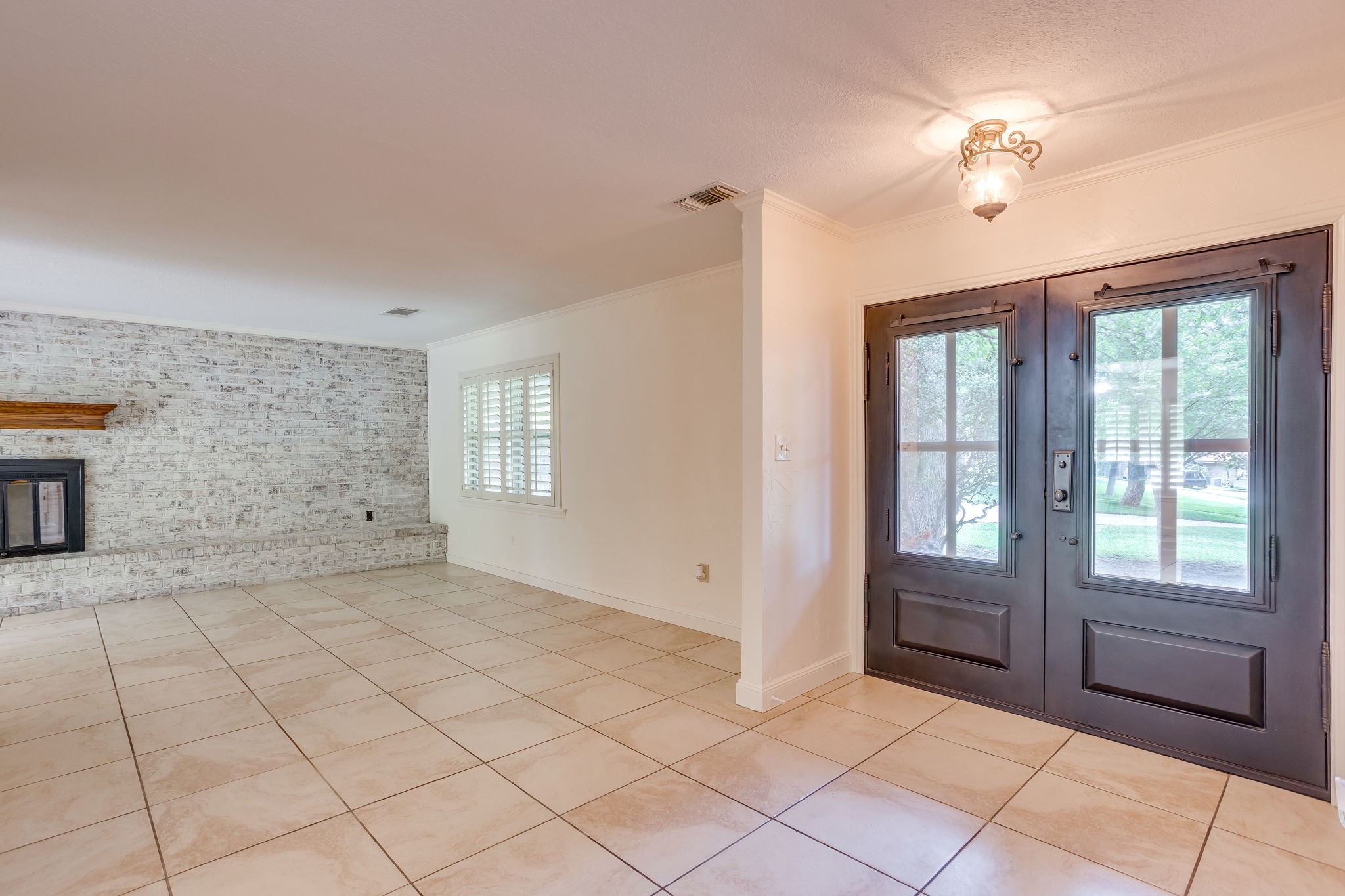 104 Wildwood Court Azle TX 76020