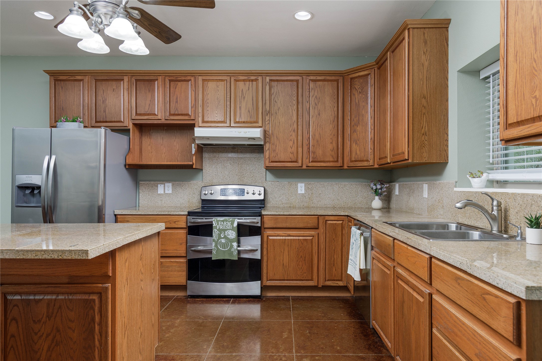 1878 N Lincoln Park Road Van Alstyne TX 75495