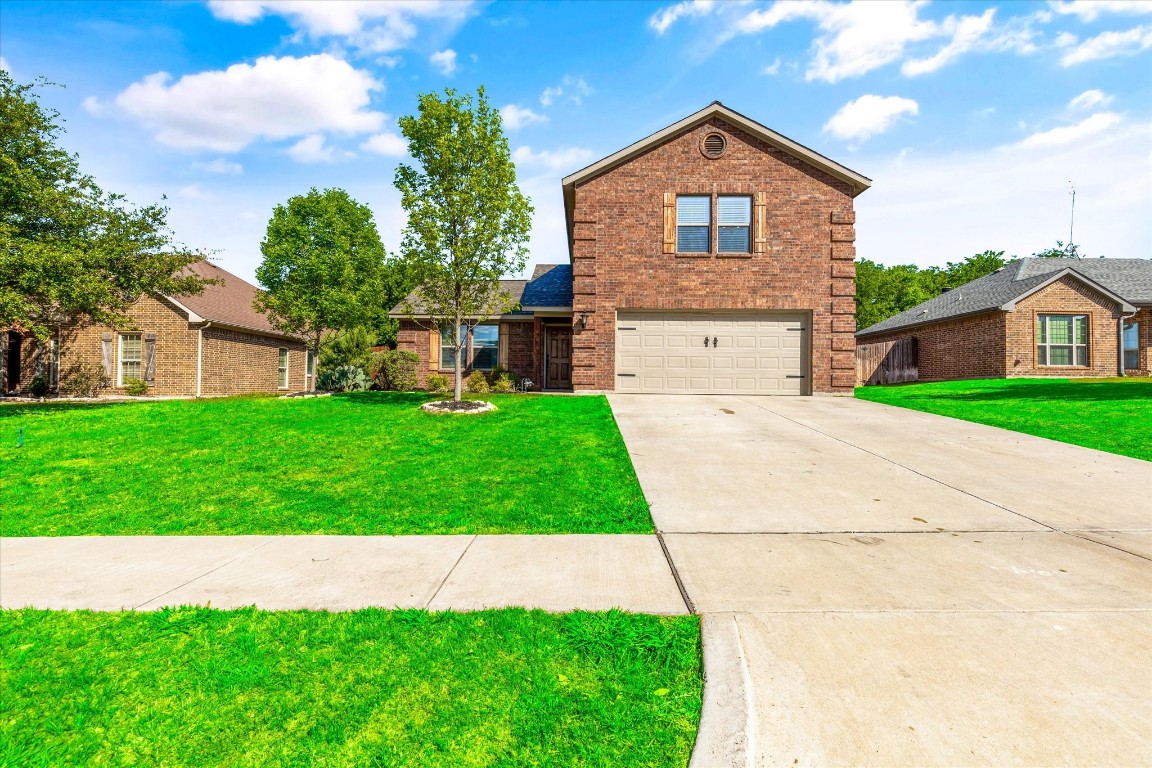 703 Brandt Street Grandview TX 76050
