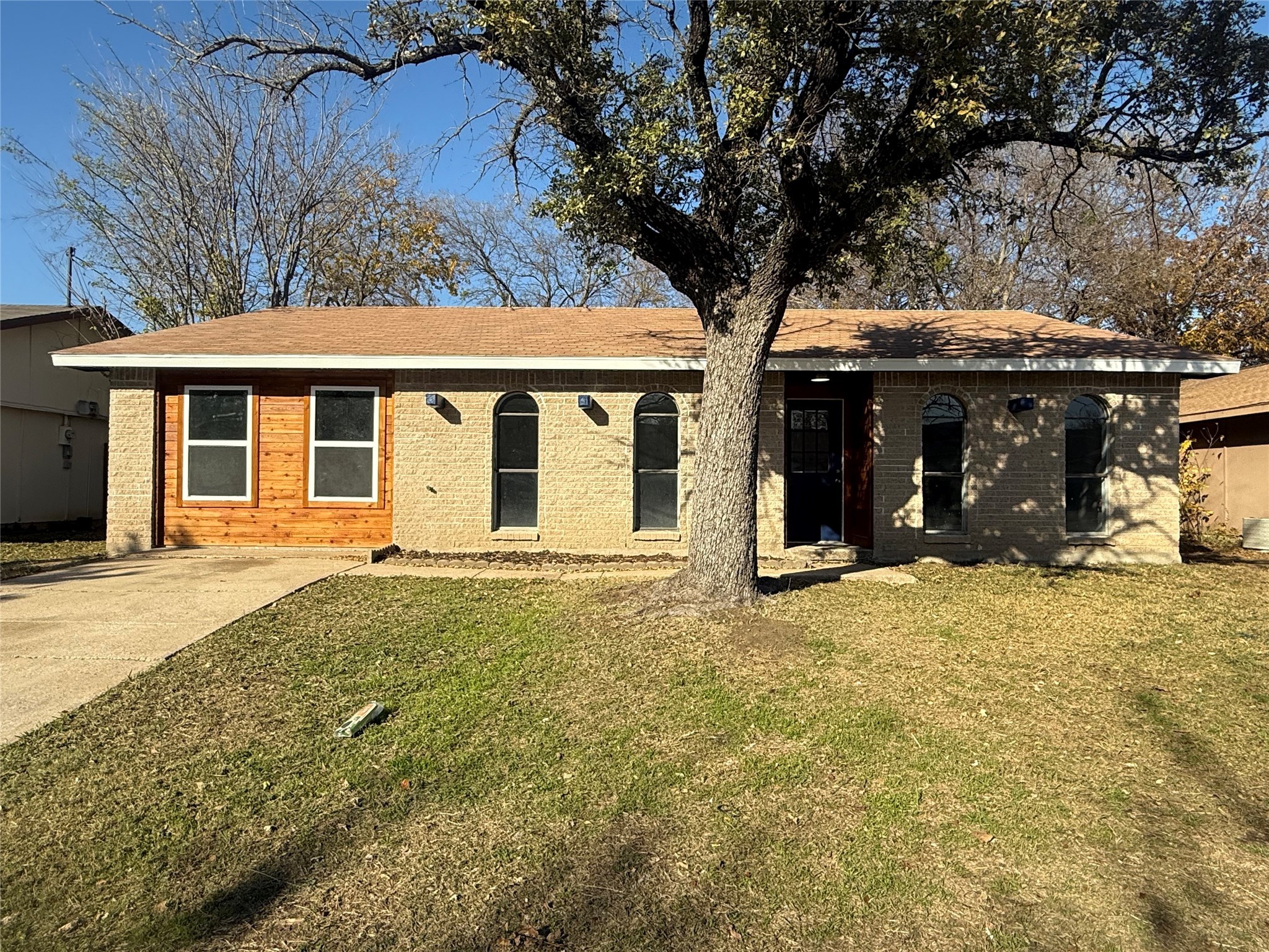 630 S Holiday Drive Grand Prairie TX 75052