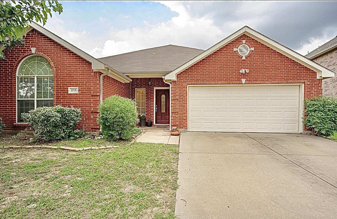 8729 Shavano Drive Fort Worth TX 76123