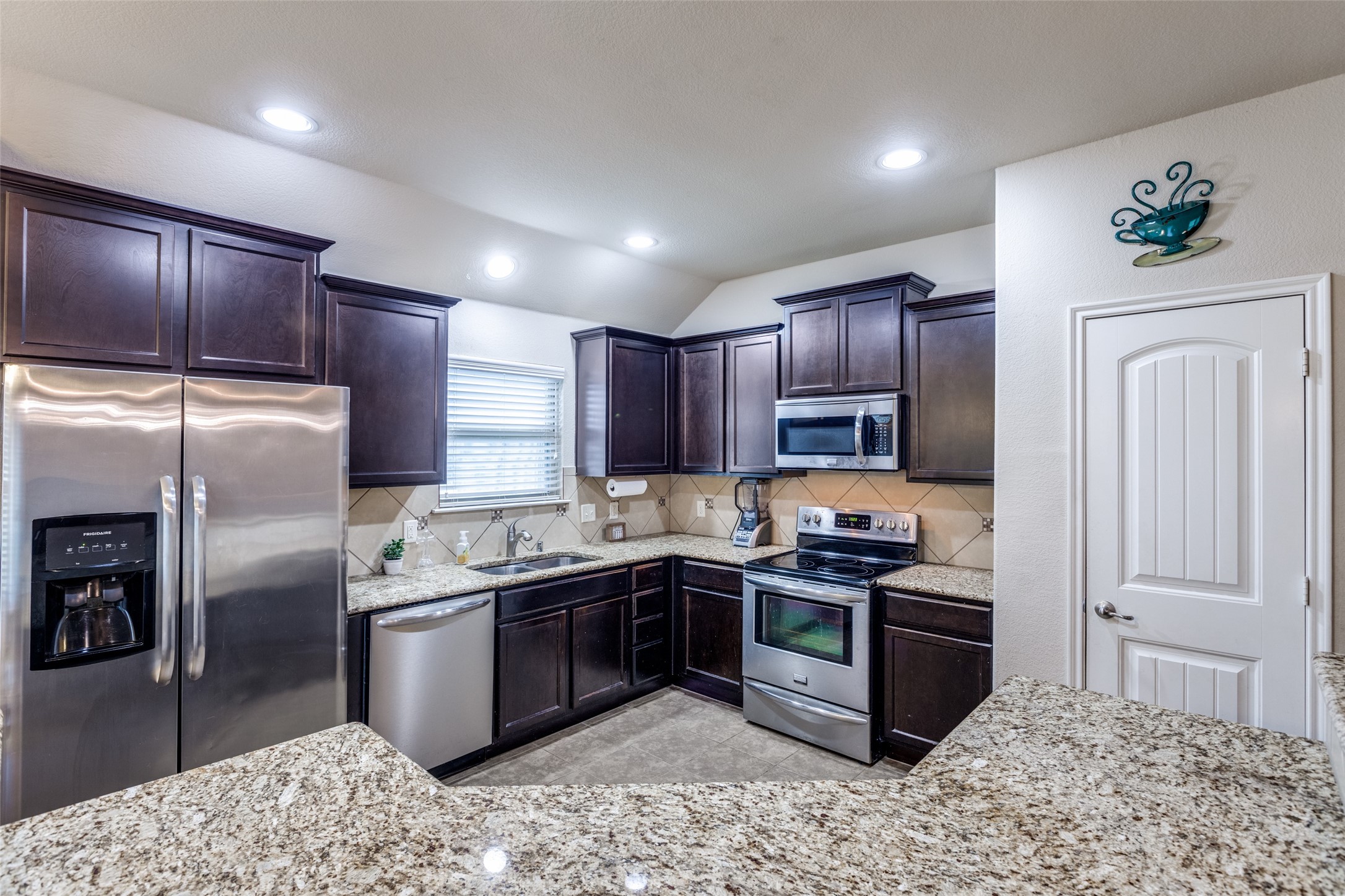 700 Lark Drive Aubrey TX 76227