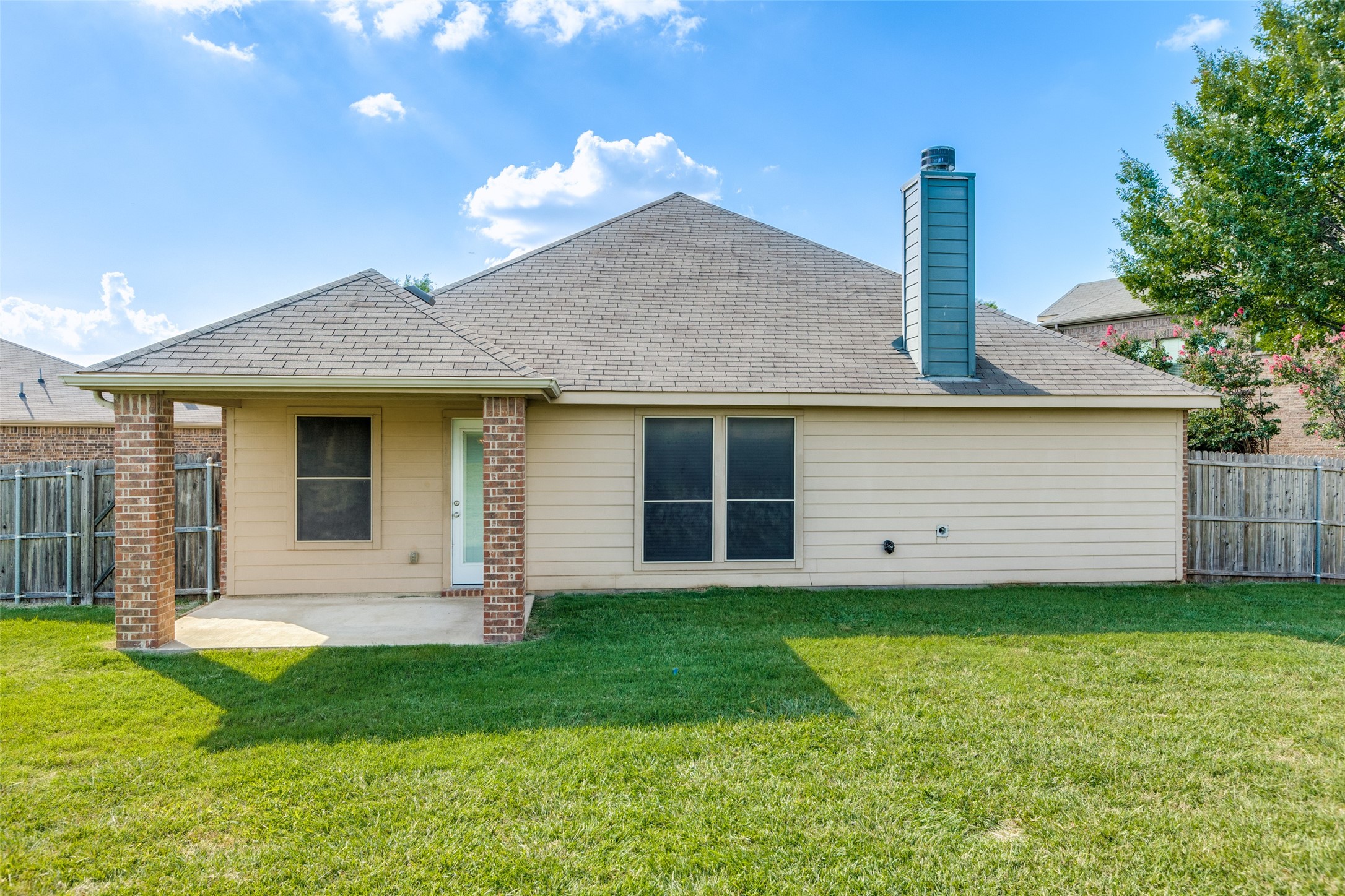 700 Lark Drive Aubrey TX 76227