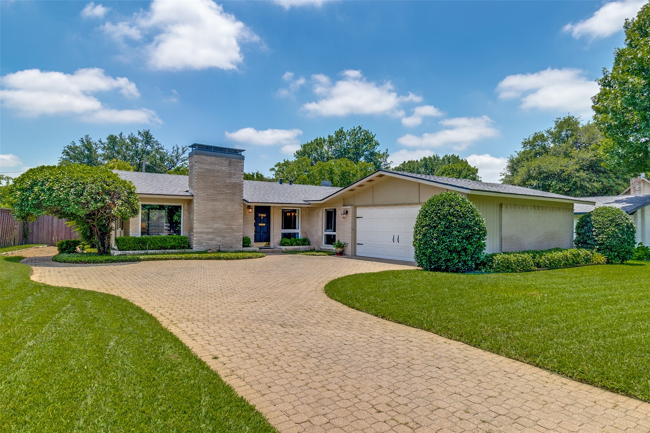 3786 Crown Shore Drive Dallas TX 75244
