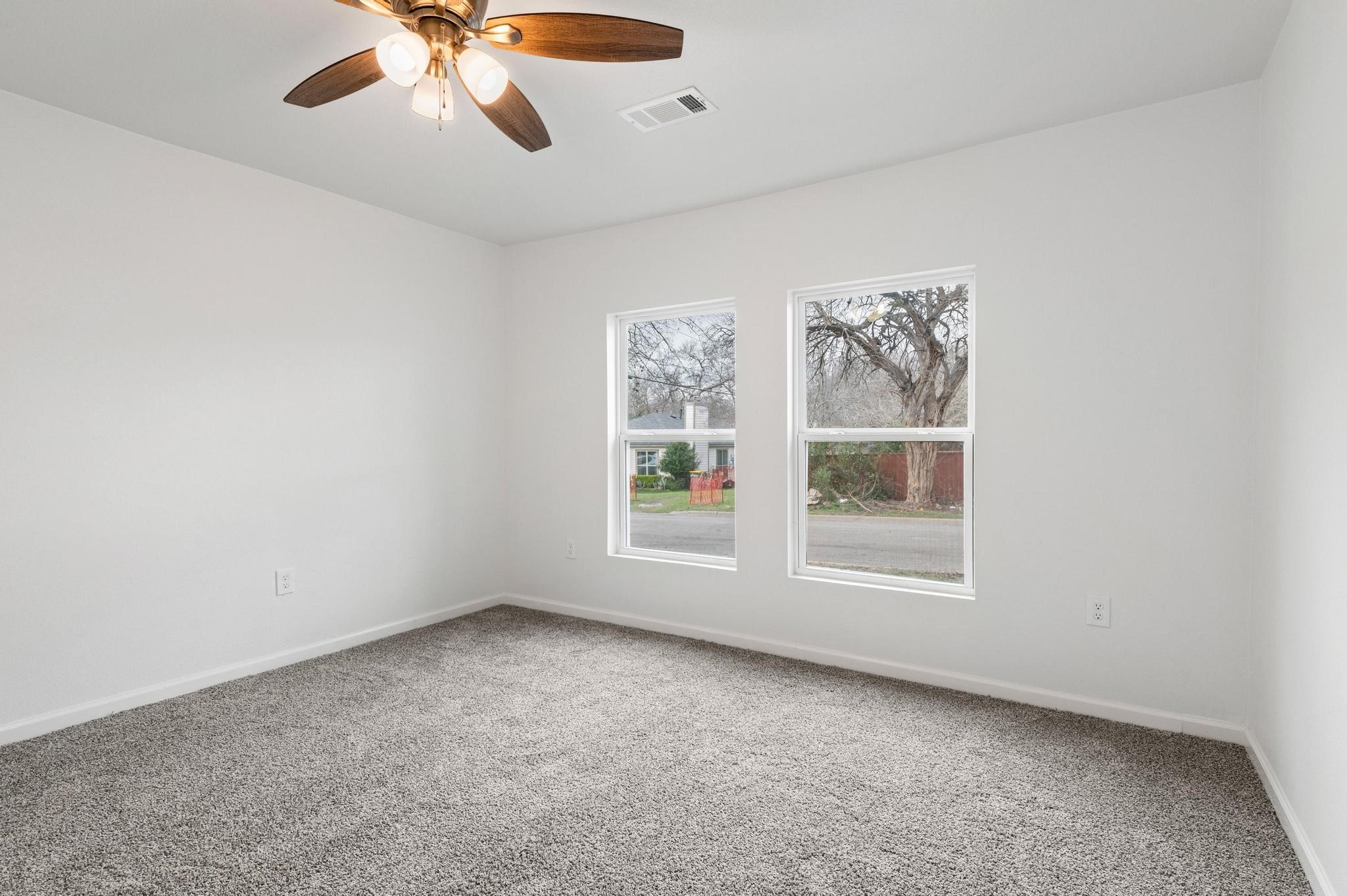 1618 E Chaffin Street Sherman TX 75090
