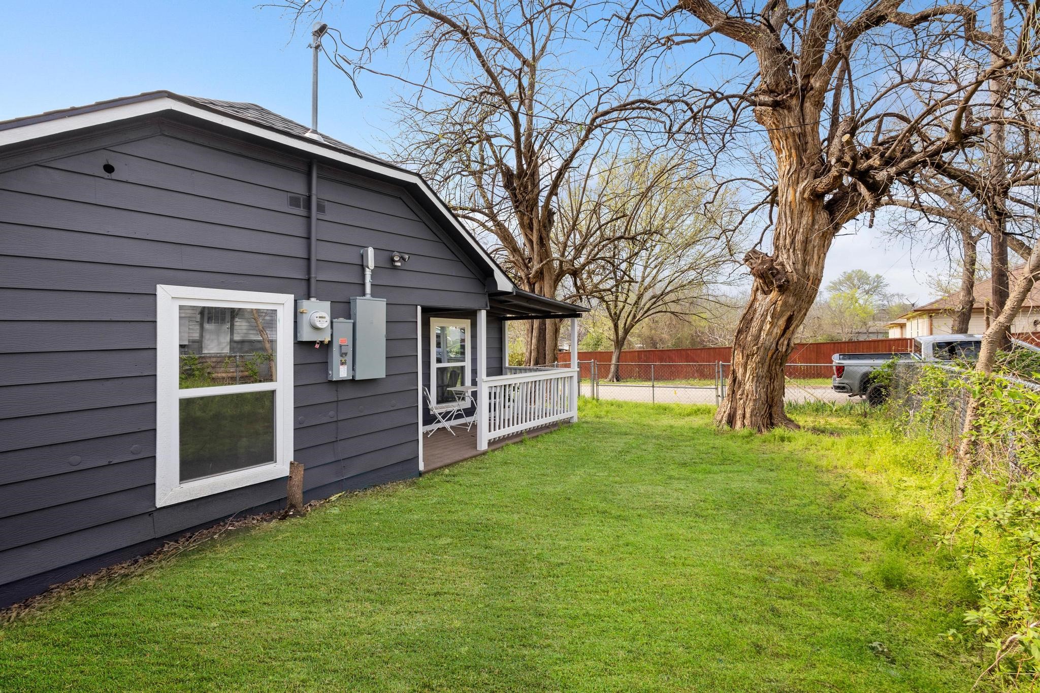 1618 E Chaffin Street Sherman TX 75090