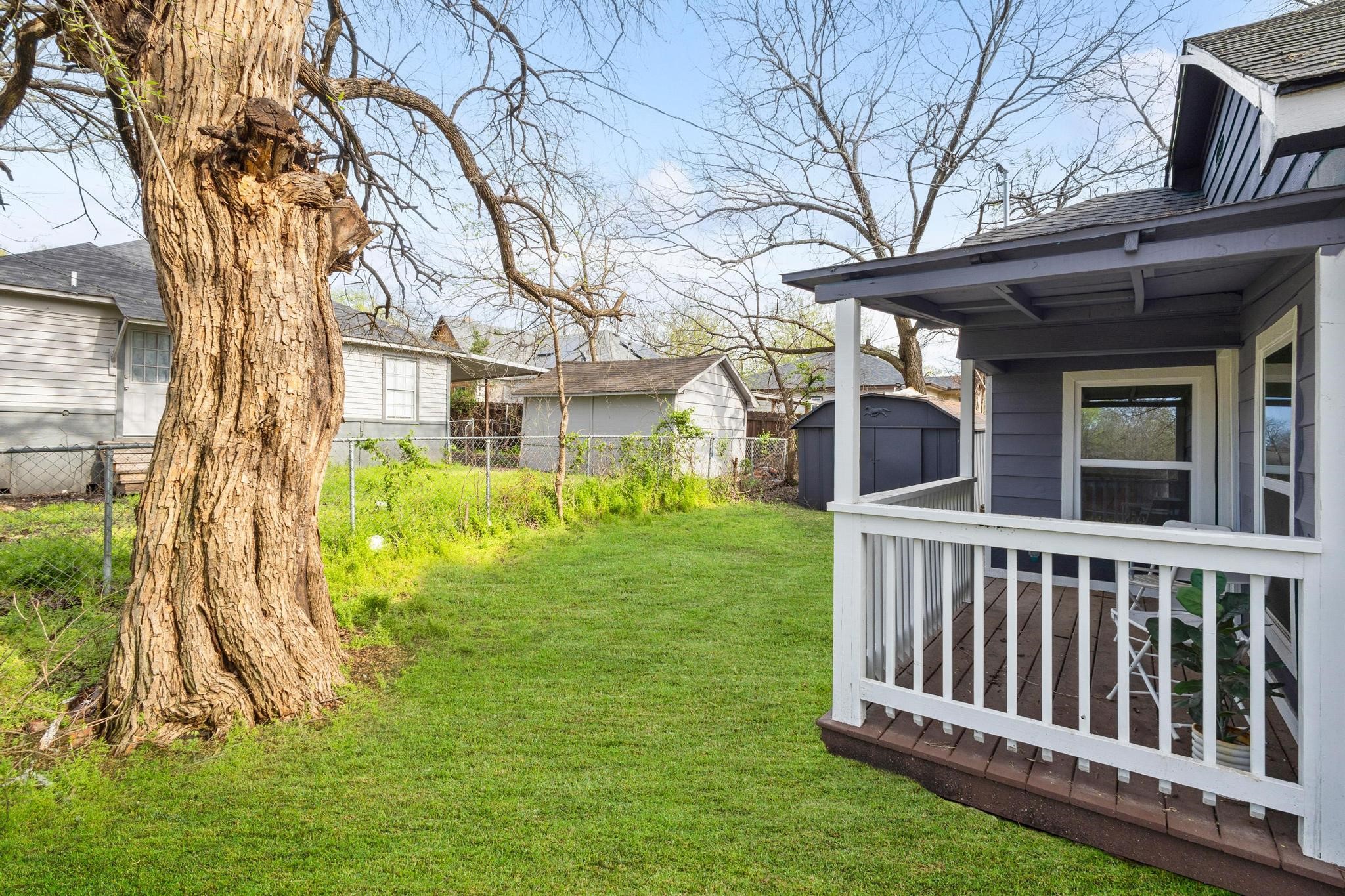 1618 E Chaffin Street Sherman TX 75090