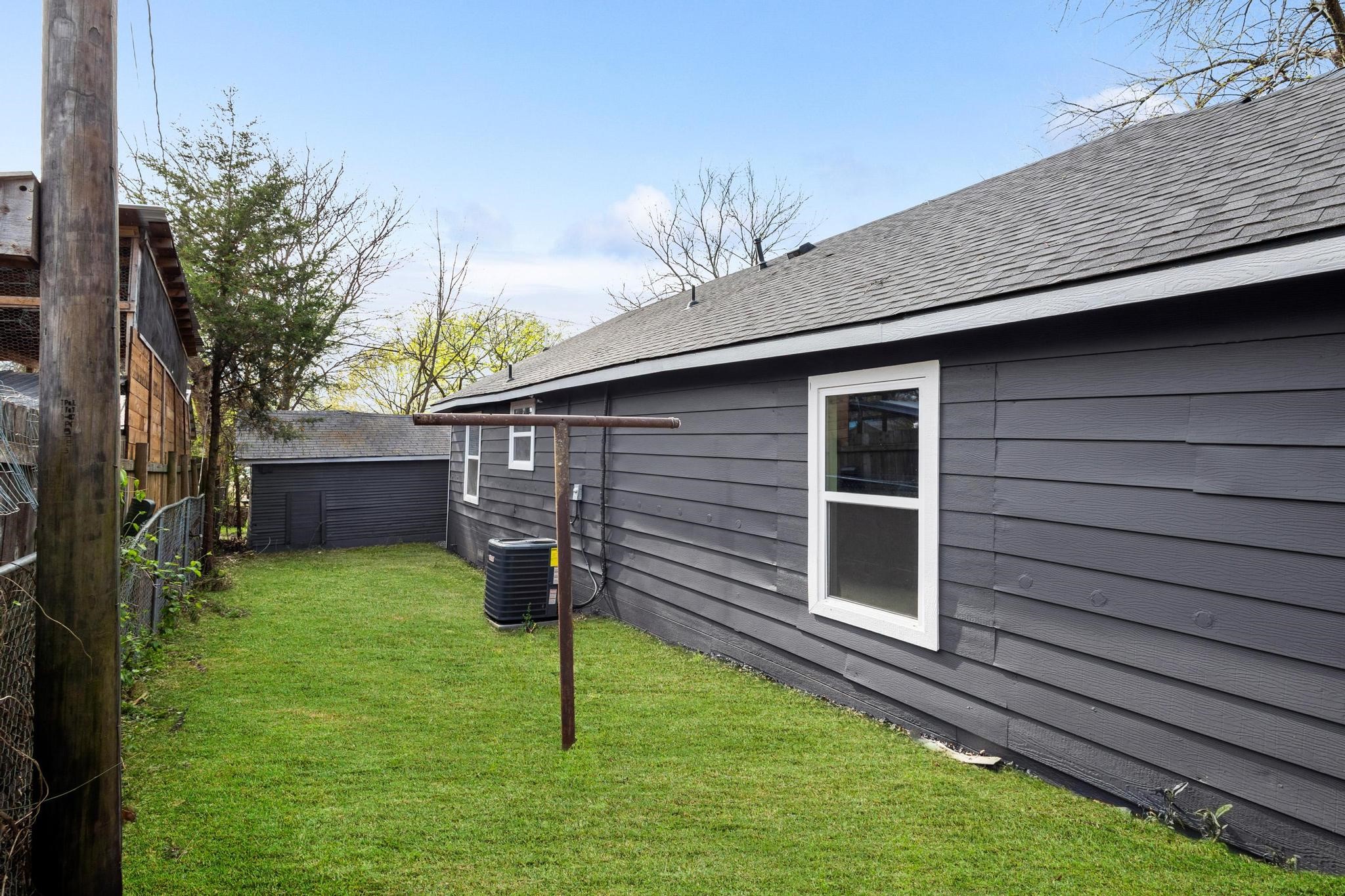 1618 E Chaffin Street Sherman TX 75090