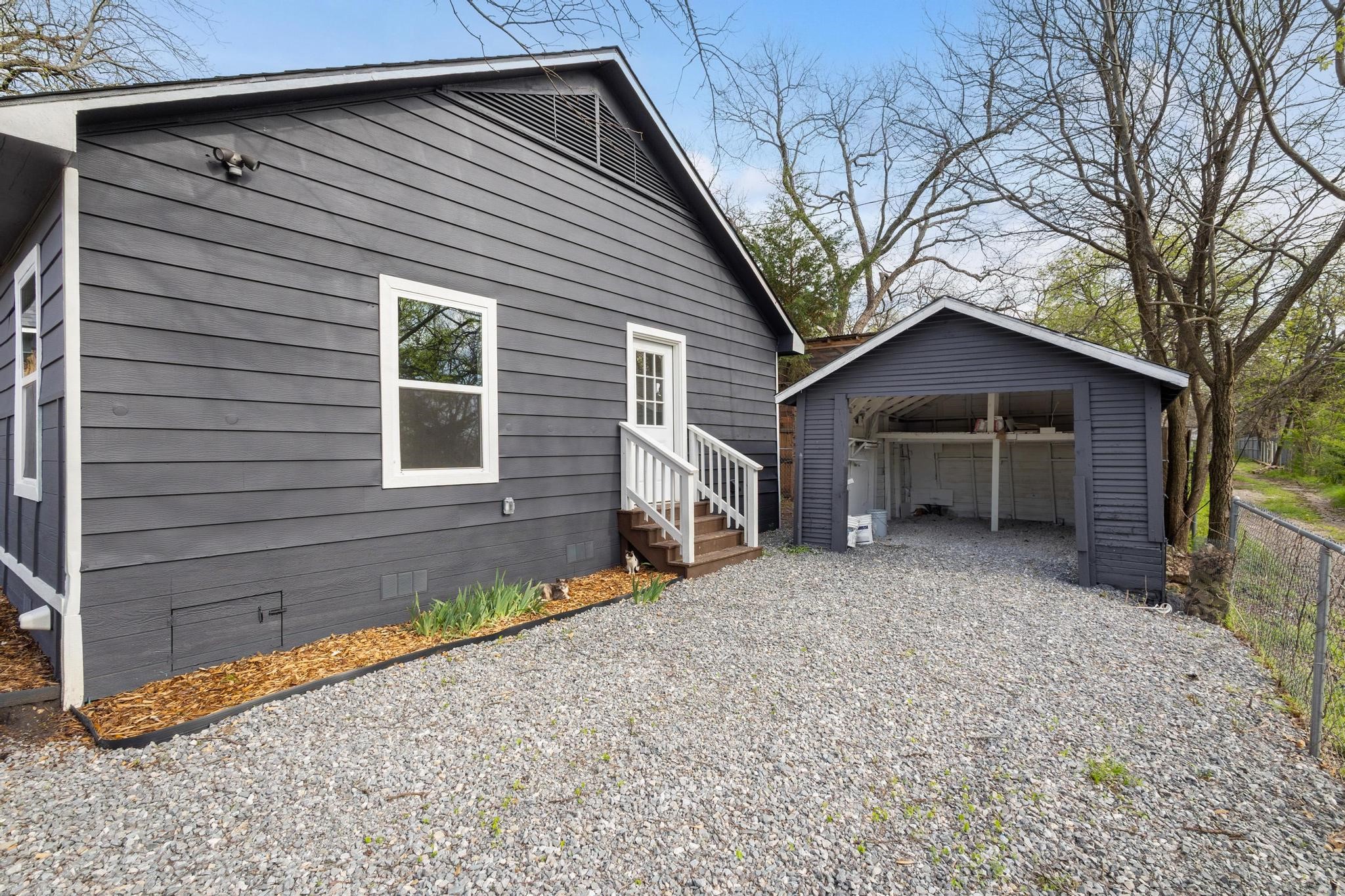 1618 E Chaffin Street Sherman TX 75090