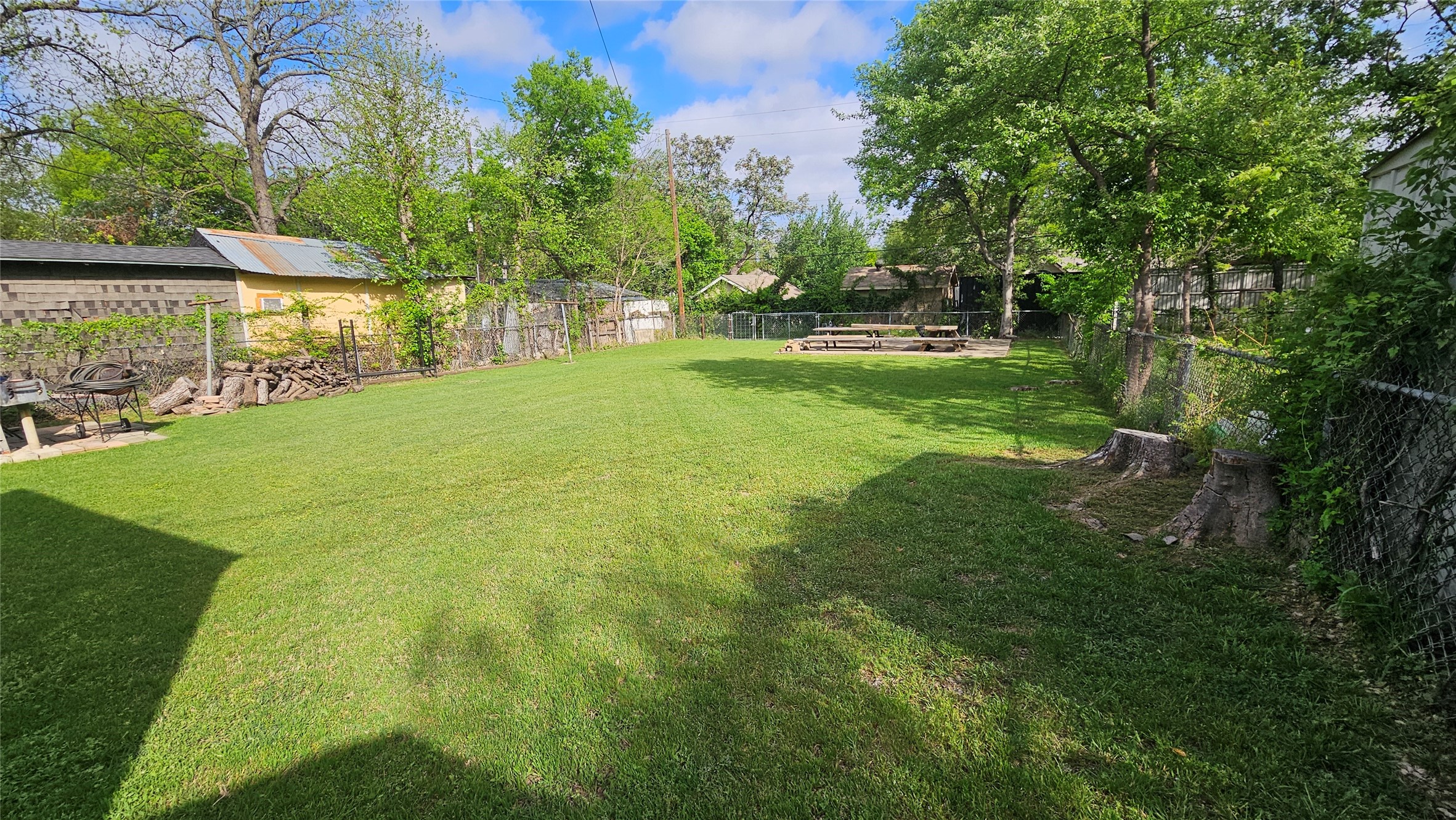 2835 Aster Street Dallas TX 75211