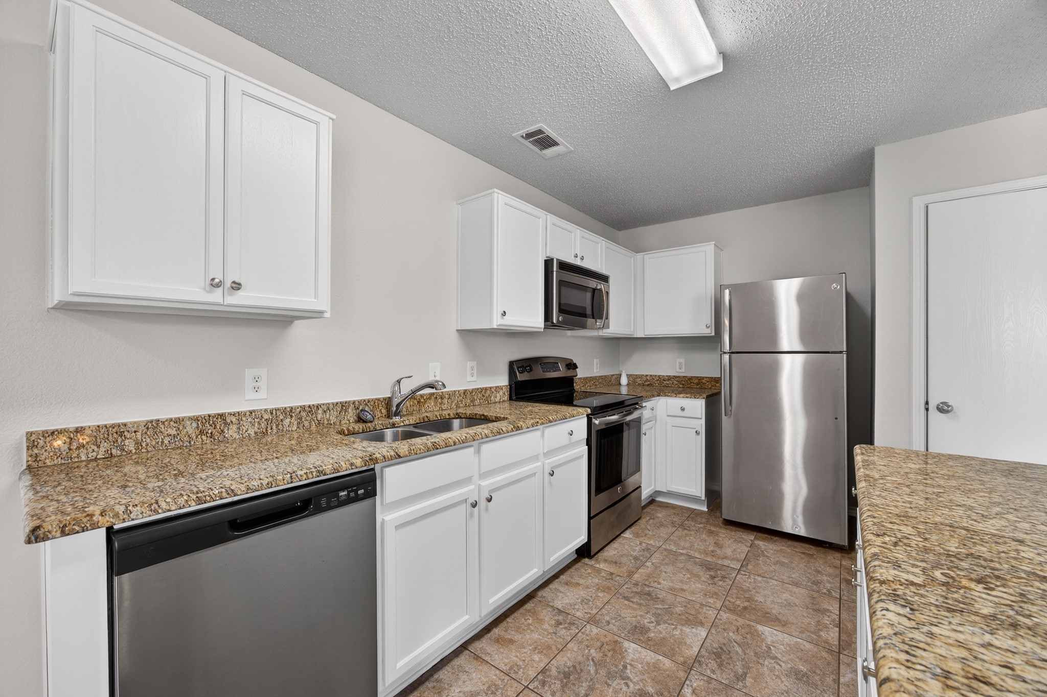 1603 Wavecrest Drive Glenn Heights TX 75154