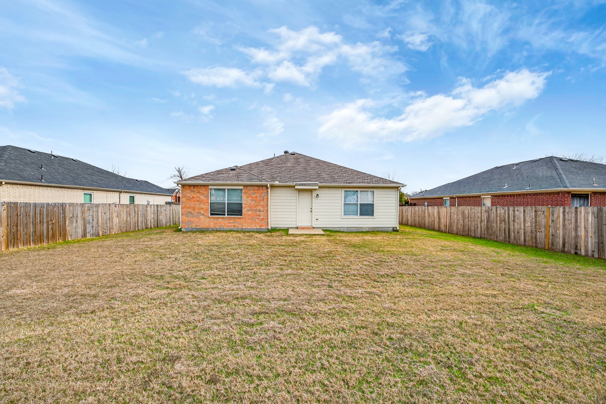 1603 Wavecrest Drive Glenn Heights TX 75154