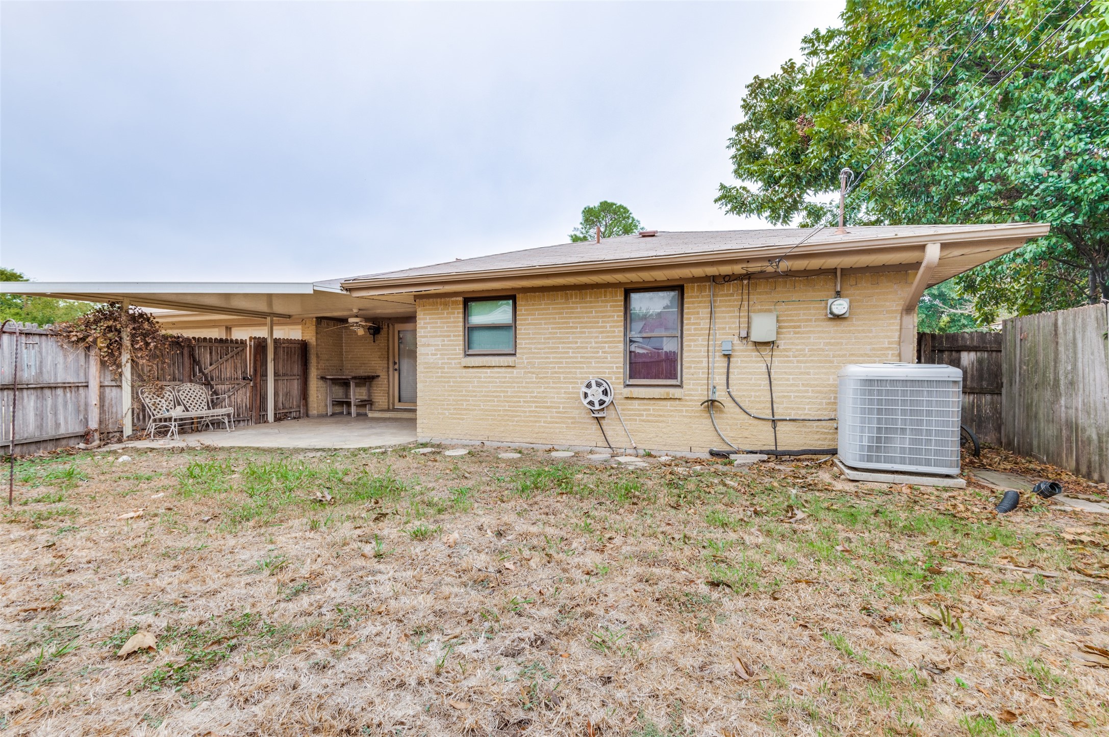 301 Shelly Circle Irving TX 75061