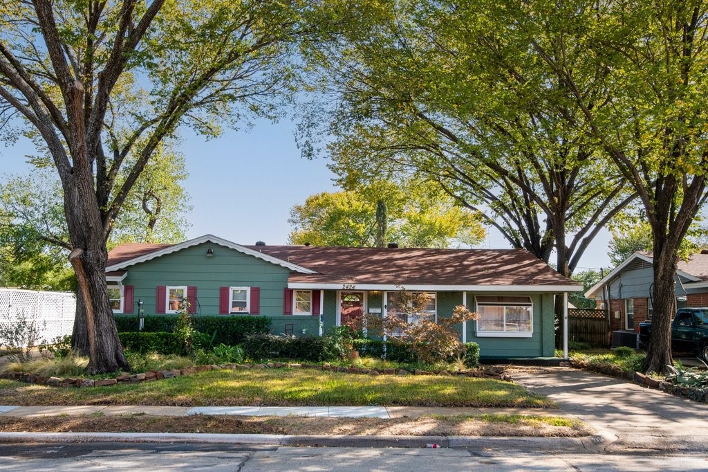 2424 Mcclure Street Irving TX 75062
